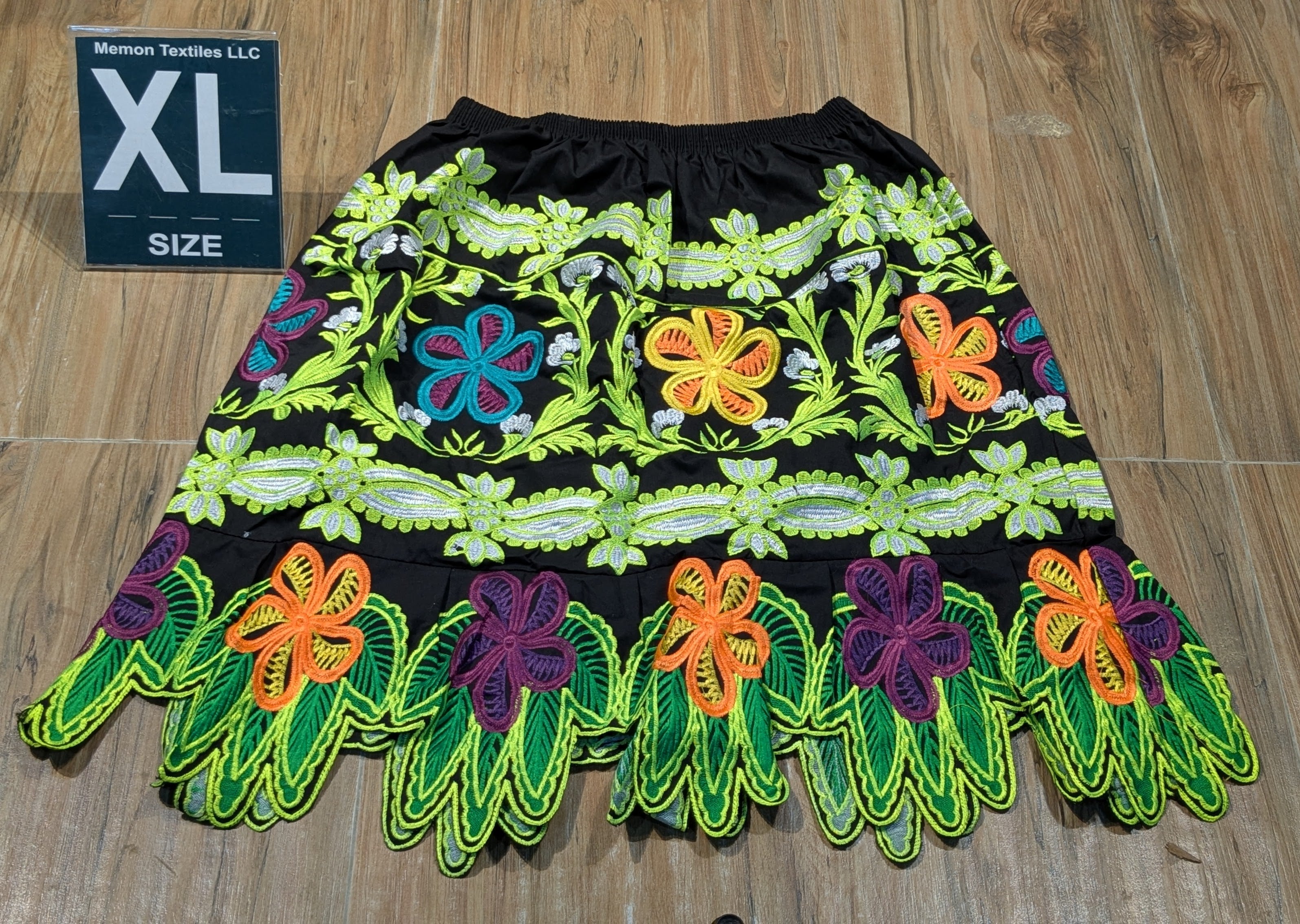 Embroidered Island Skirts (Urohs) - XL