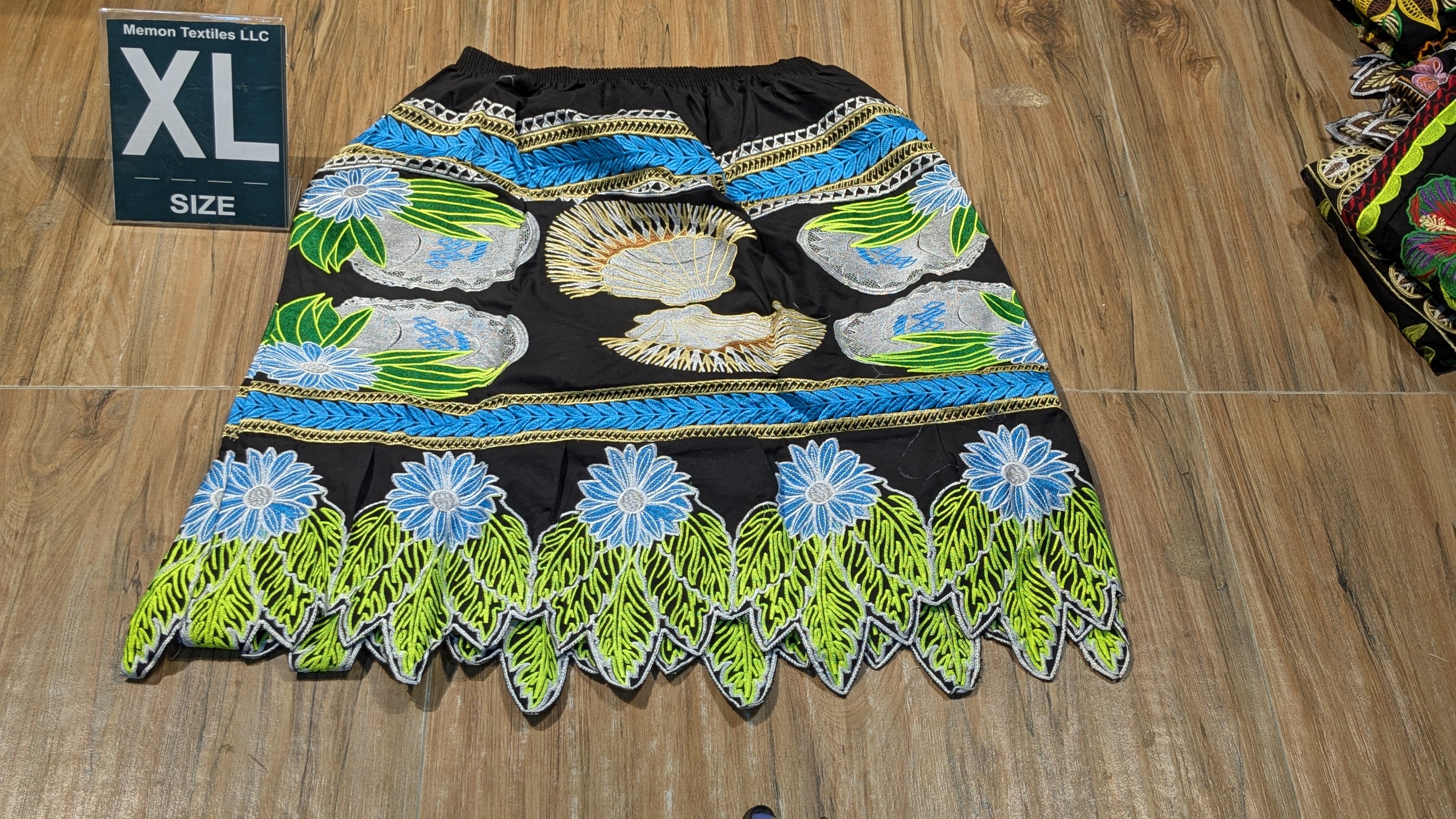 Embroidered Island Skirts (Urohs) - XL