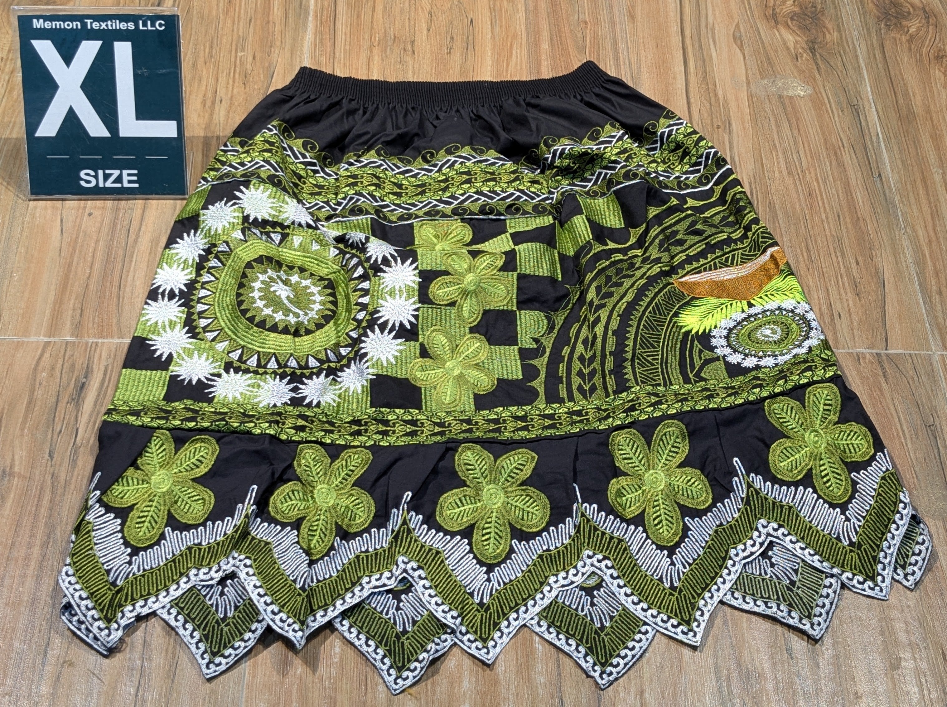 Embroidered Island Skirts (Urohs) - XL