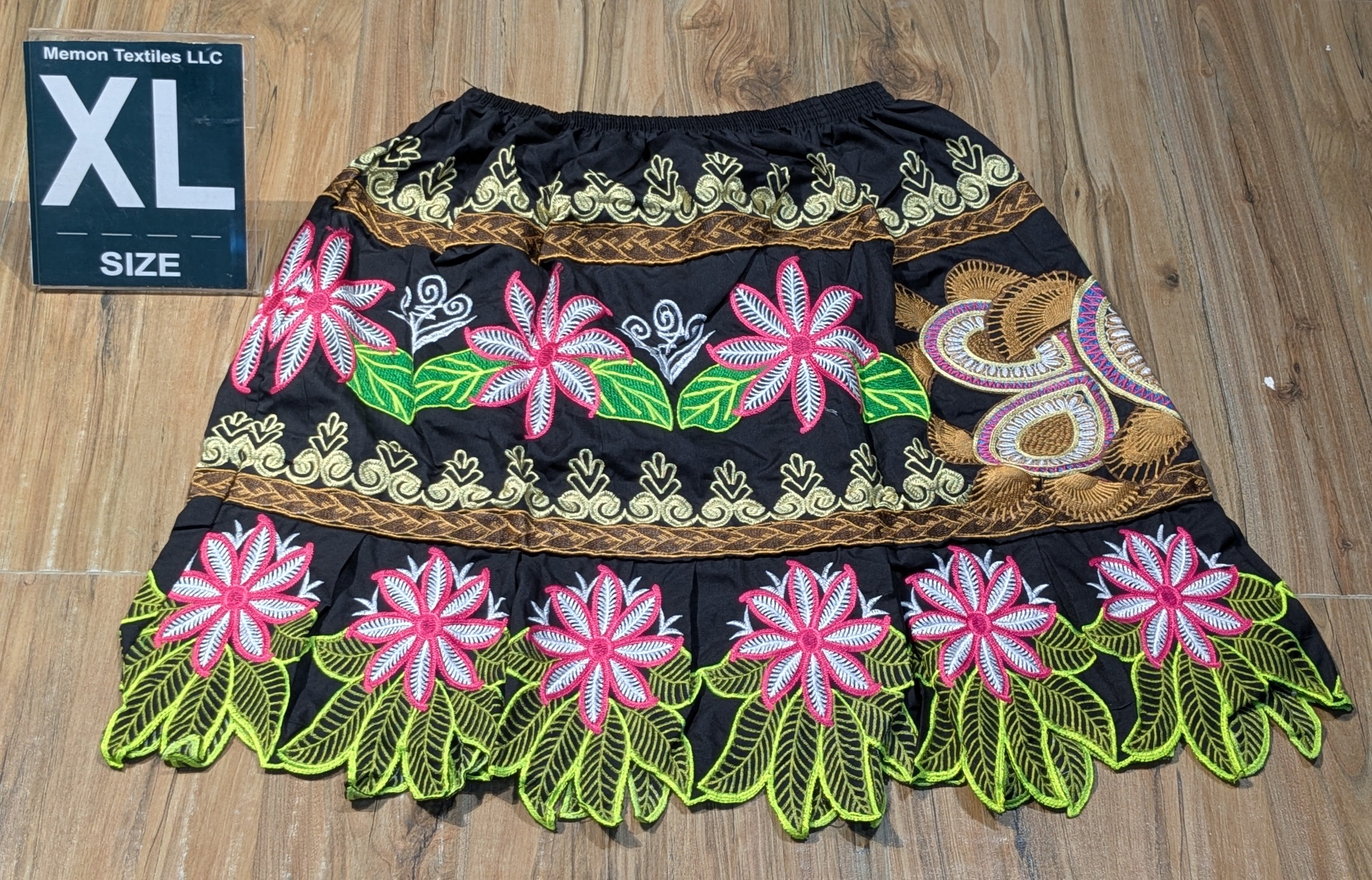 Embroidered Island Skirts (Urohs) - XL