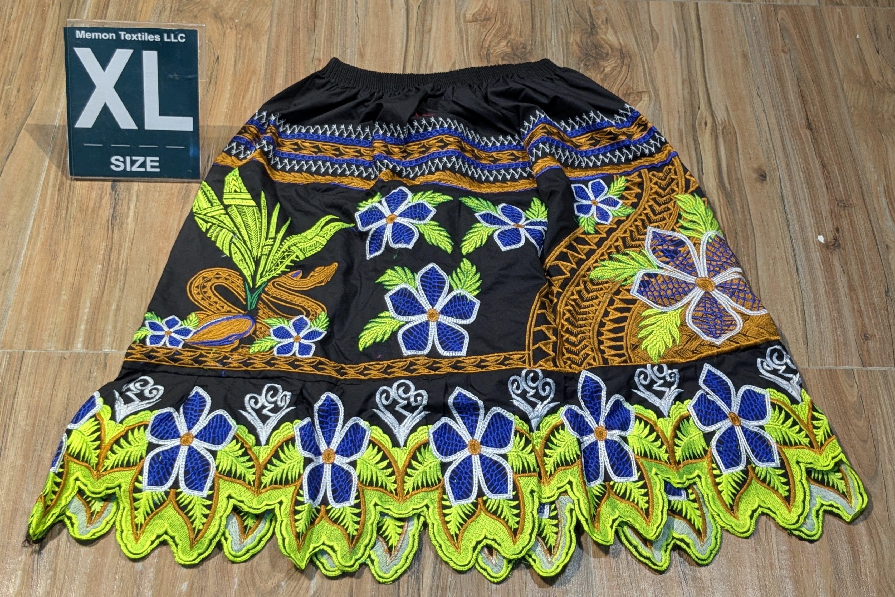 Embroidered Island Skirts (Urohs) - XL