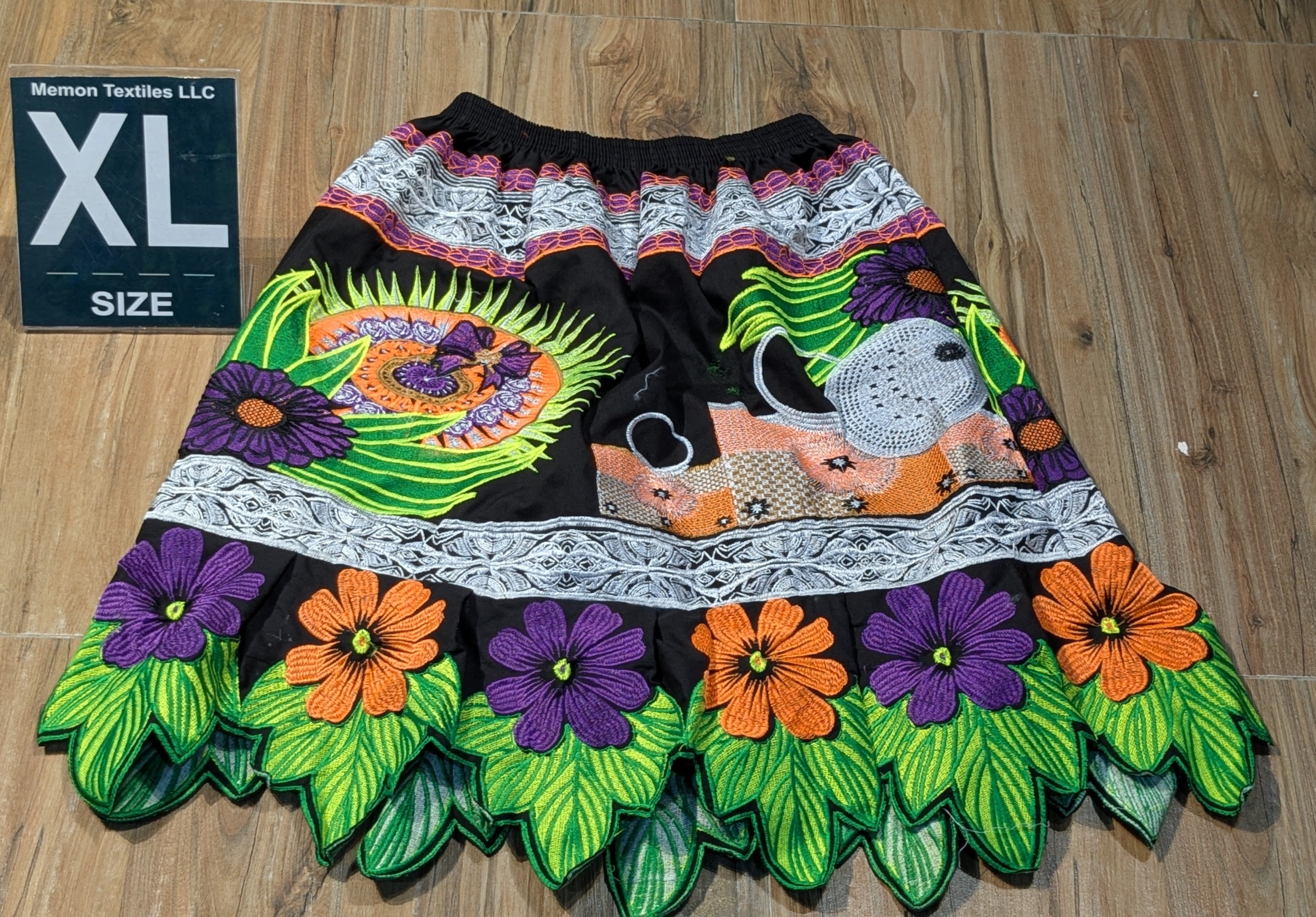 Embroidered Island Skirts (Urohs) - XL