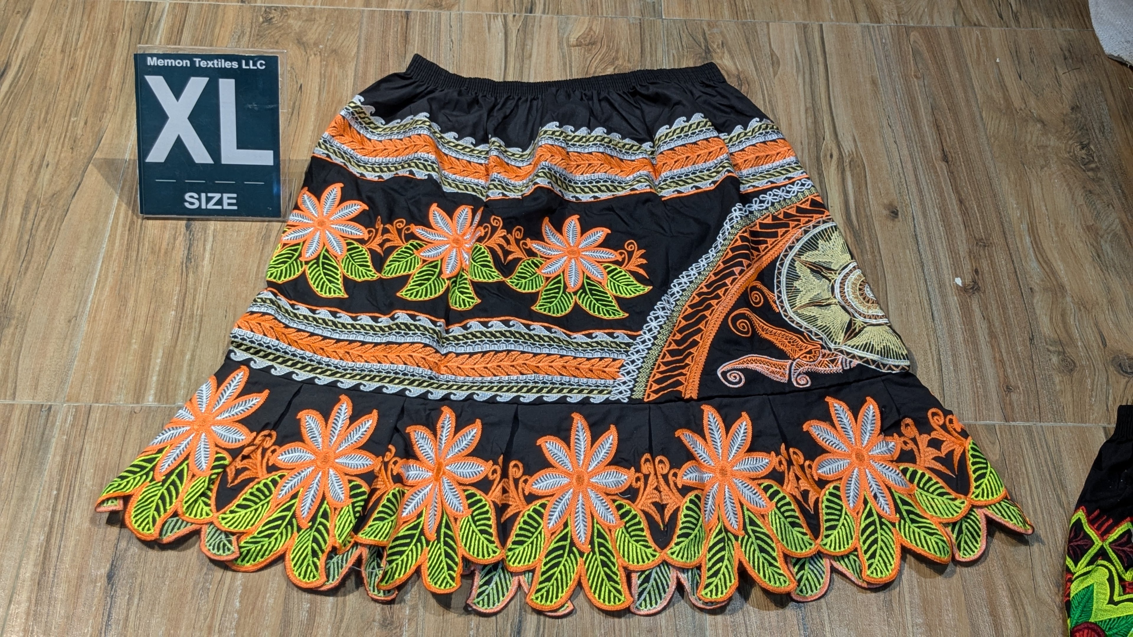 Embroidered Island Skirts (Urohs) - XL