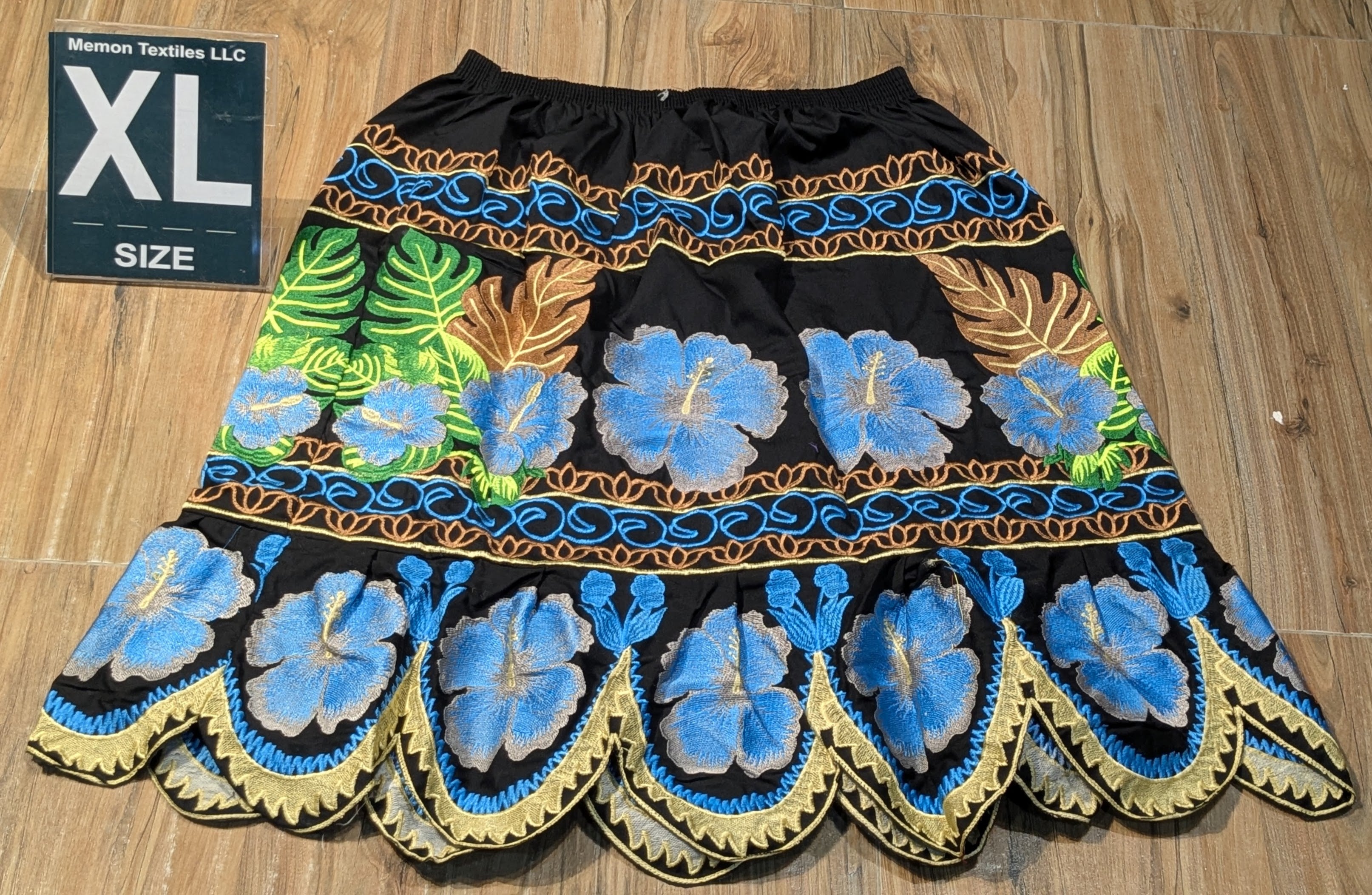 Embroidered Island Skirts (Urohs) - XL