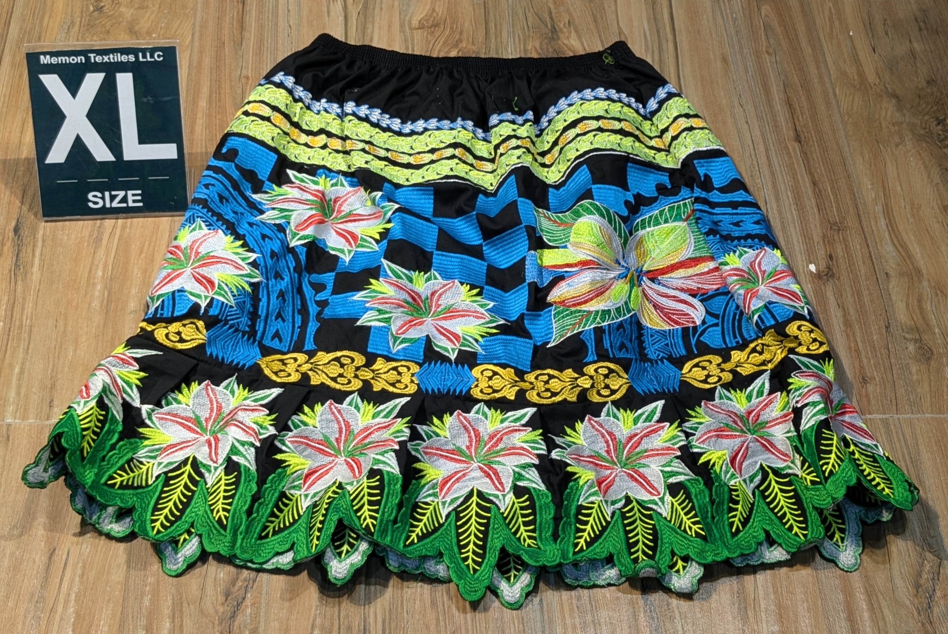 Embroidered Island Skirts (Urohs) - XL