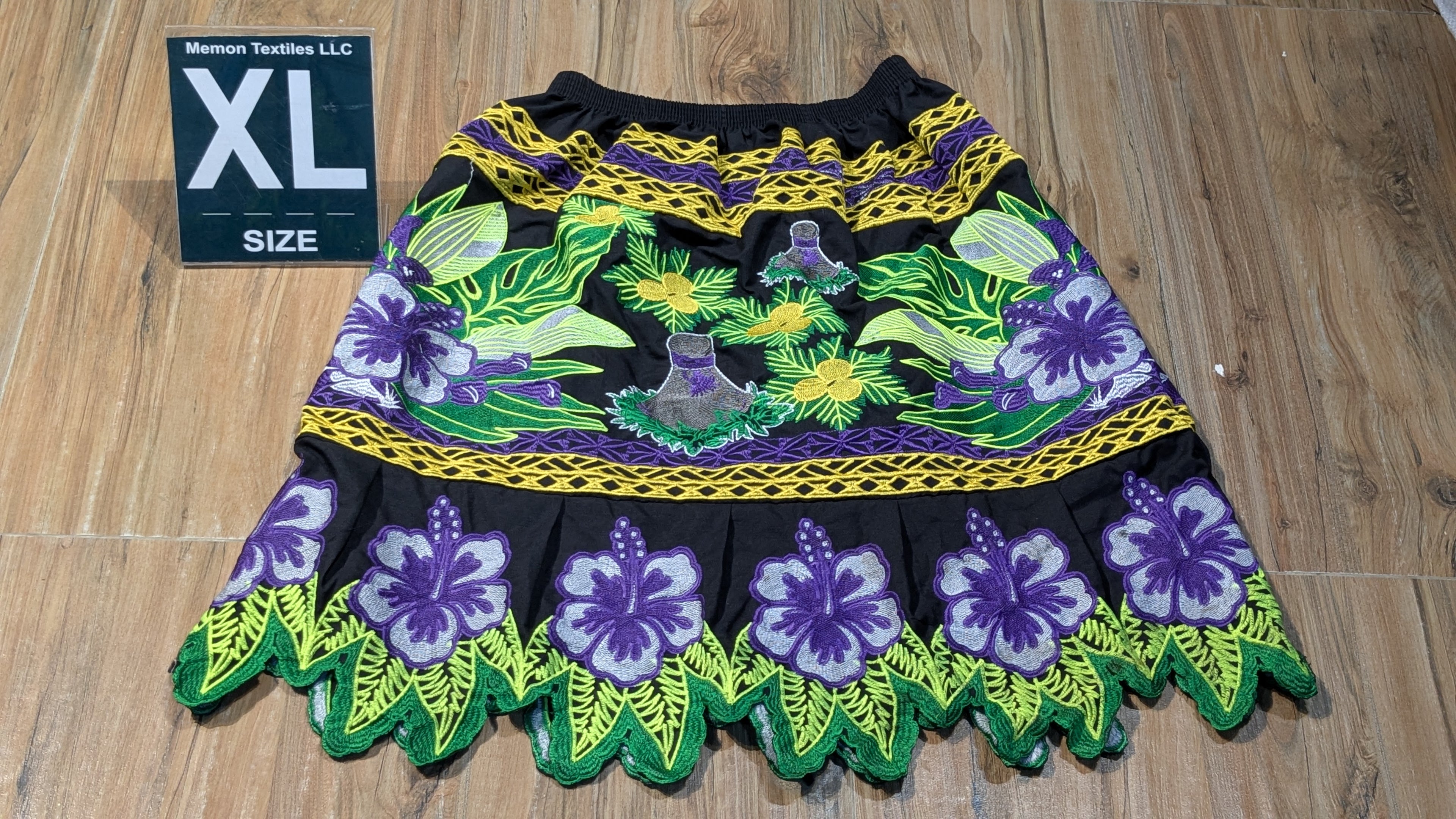 Embroidered Island Skirts (Urohs) - XL