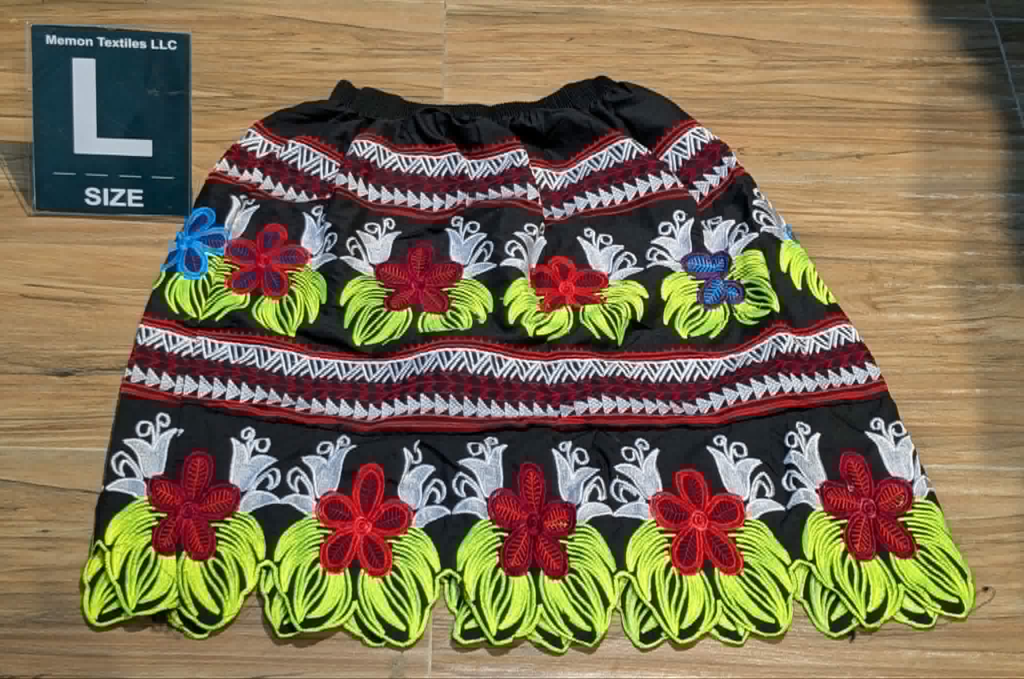 Floral Embroidered Island Skirts (Urohs) - L