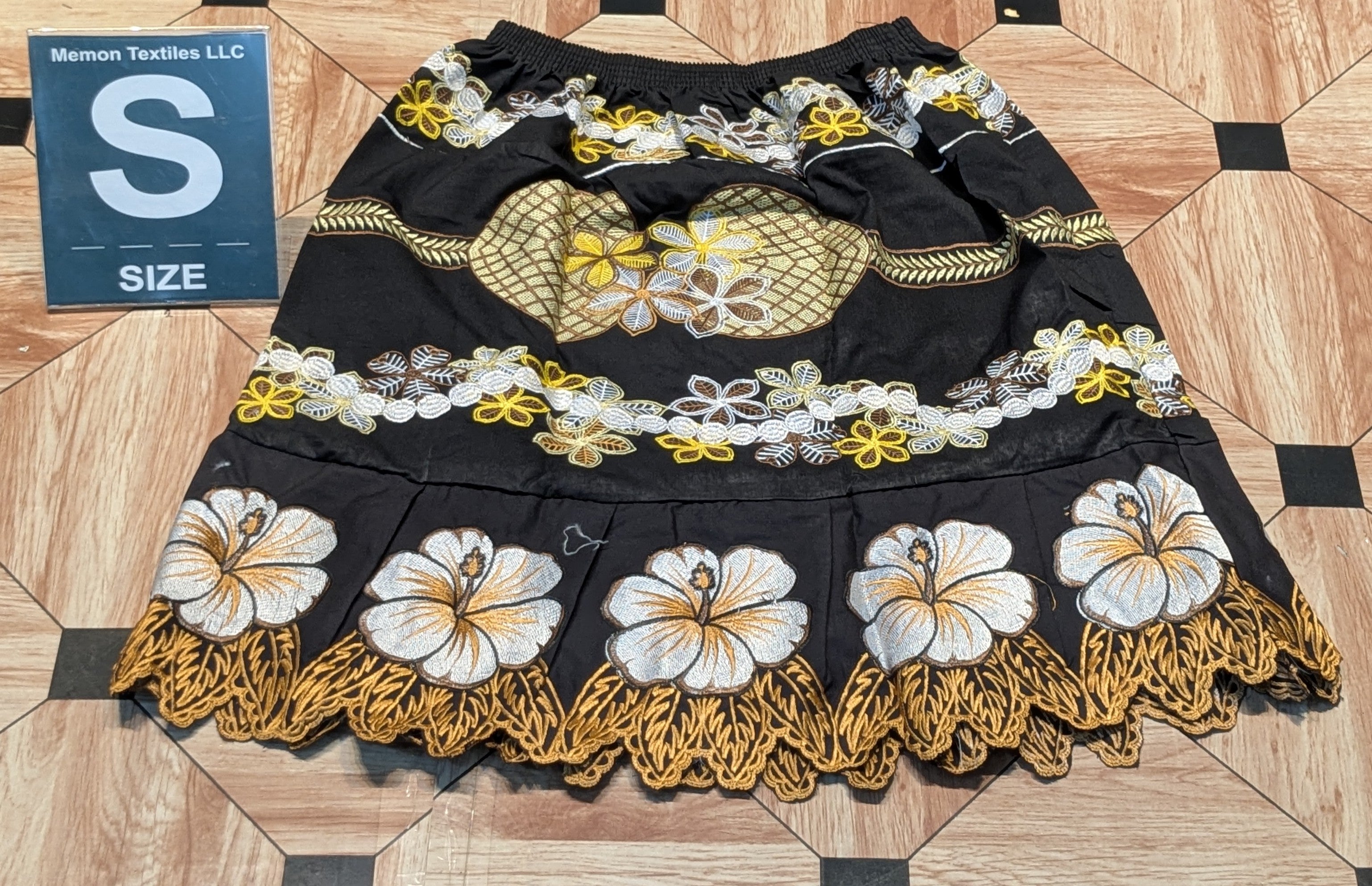 Embroidered Island Skirts (Urohs) - S