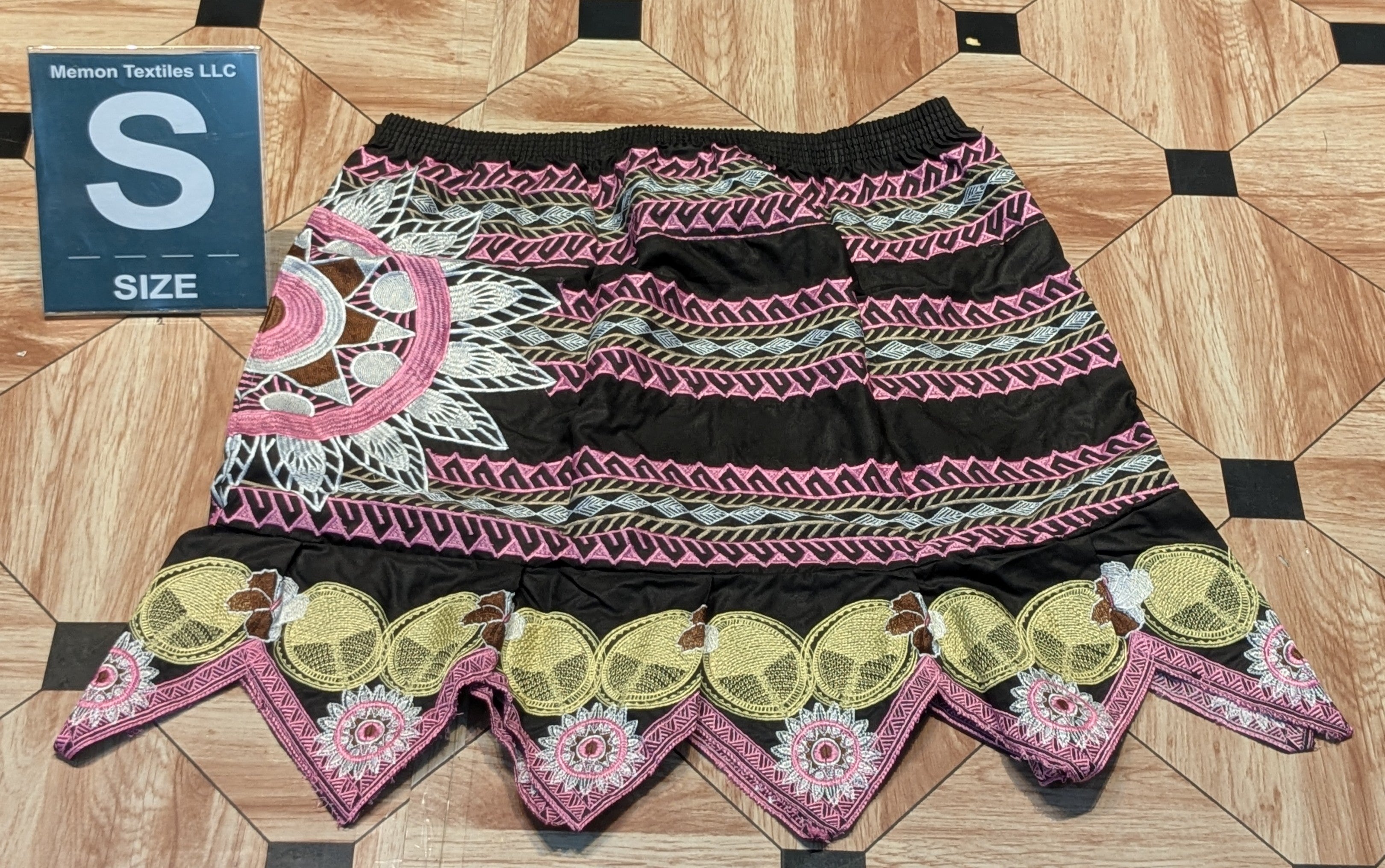 Embroidered Island Skirts (Urohs) - S