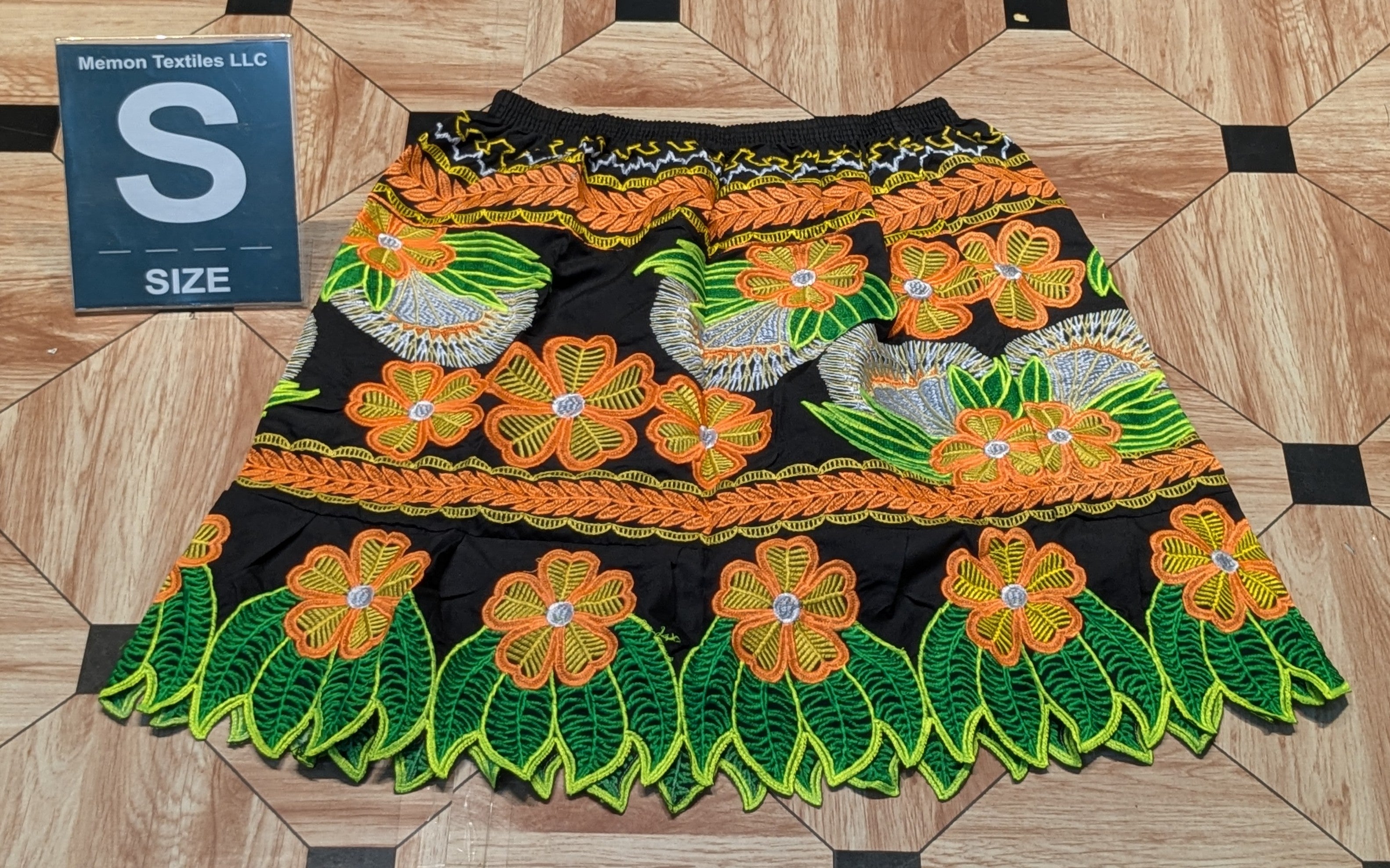 Embroidered Island Skirts (Urohs) - S