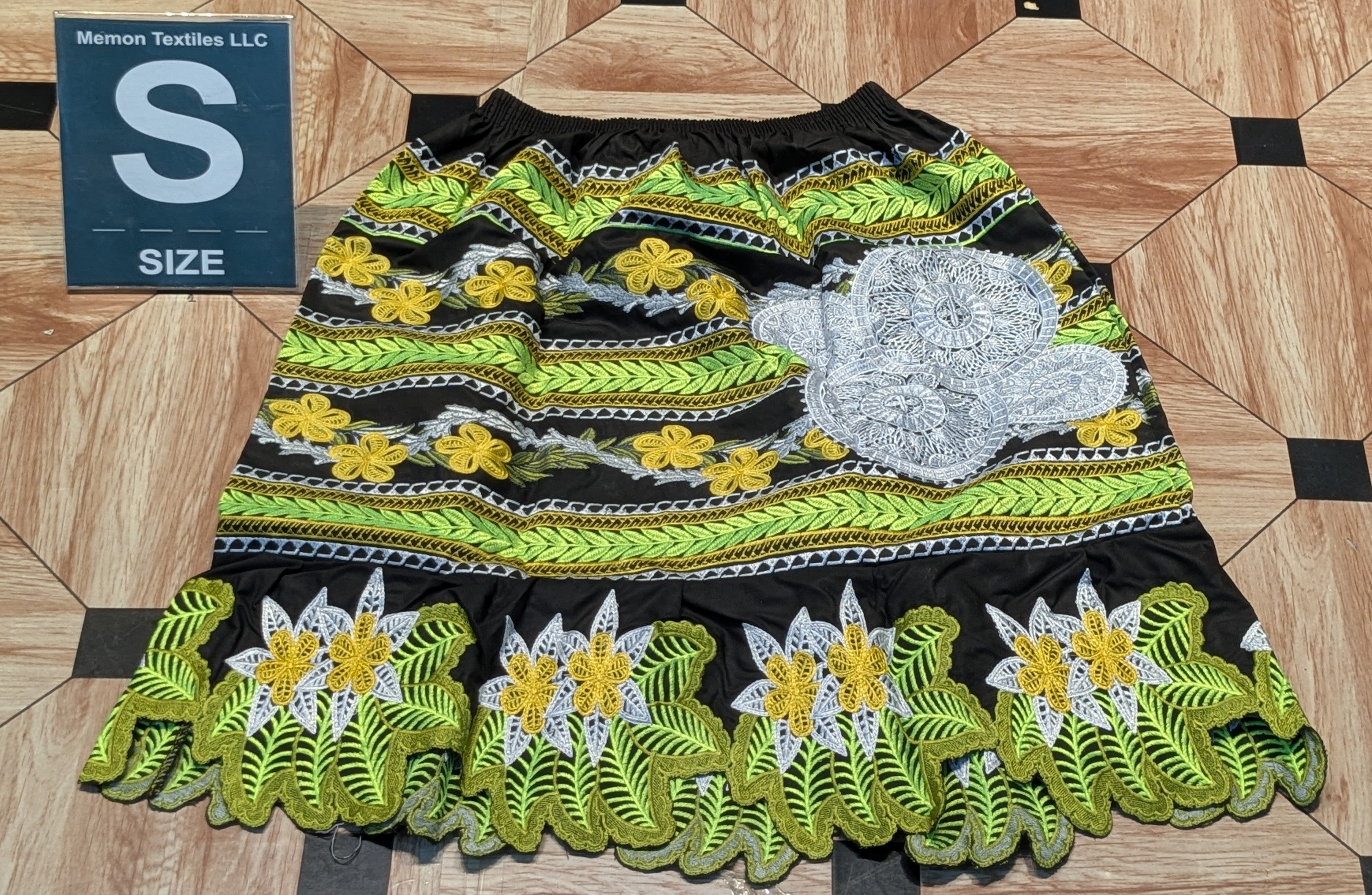 Embroidered Island Skirts (Urohs) - S