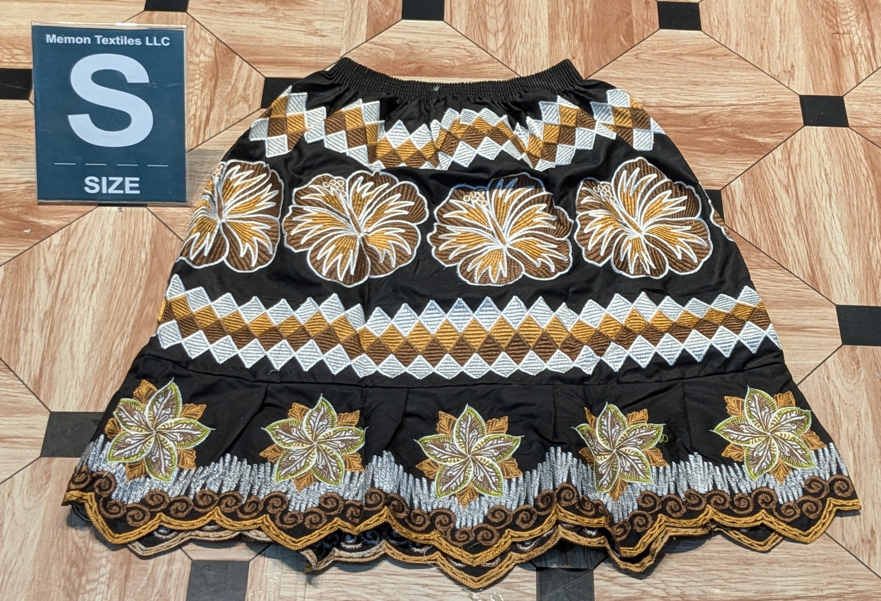 Embroidered Island Skirts (Urohs) - S