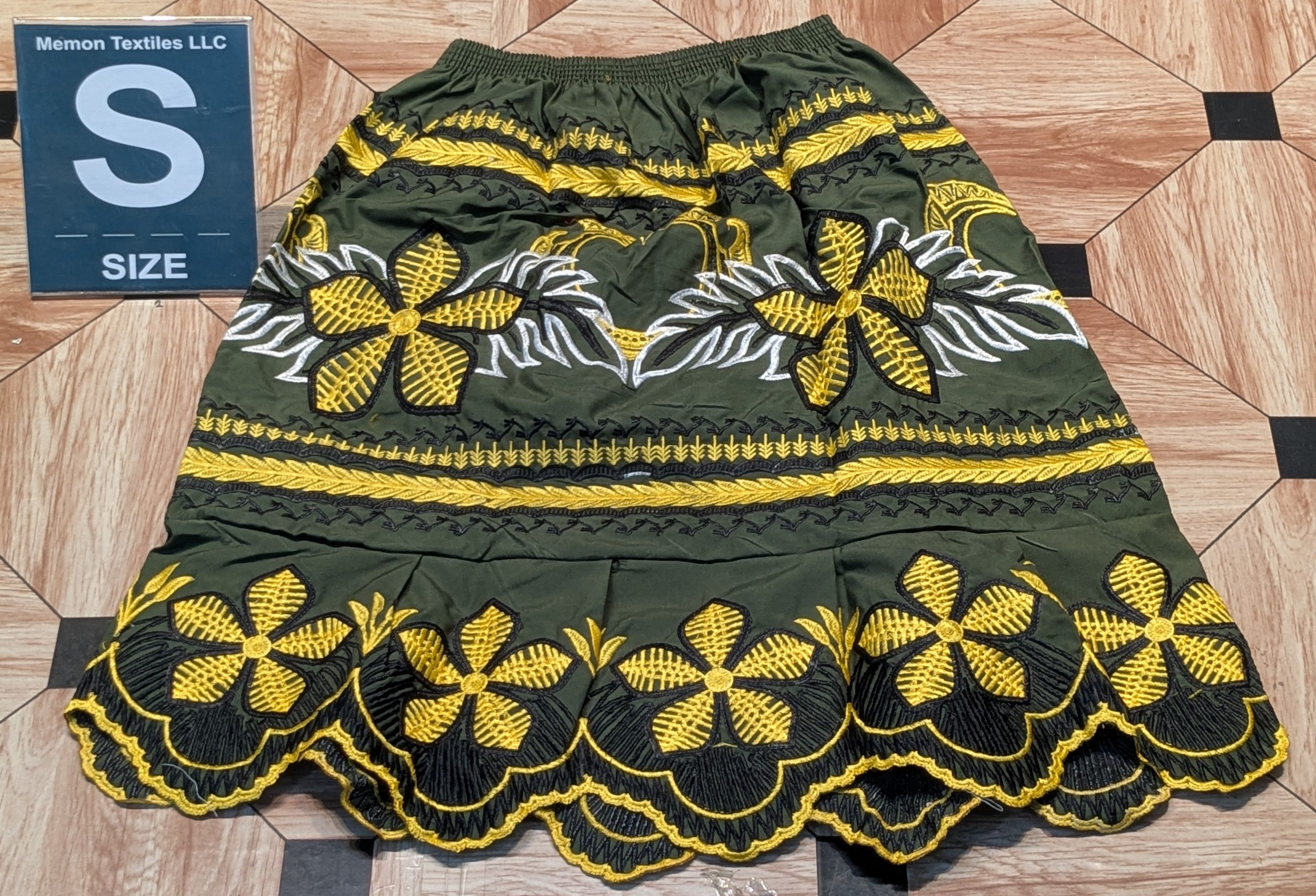 Embroidered Island Skirts (Urohs) - S
