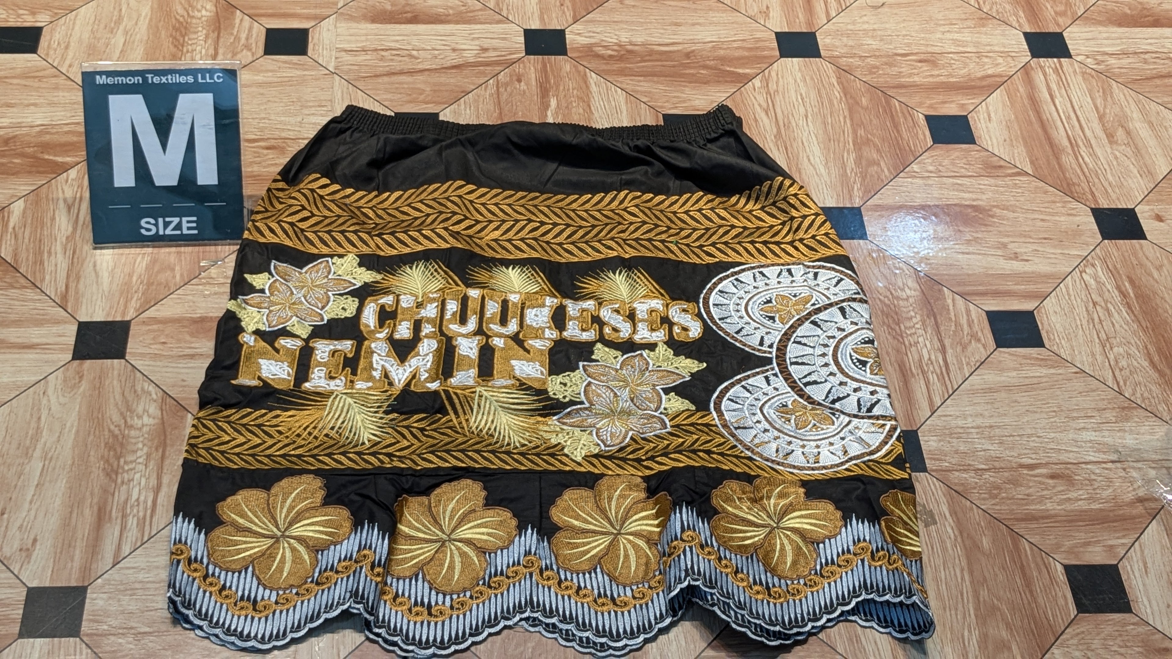 Embroidered Island Skirts (Urohs) - M