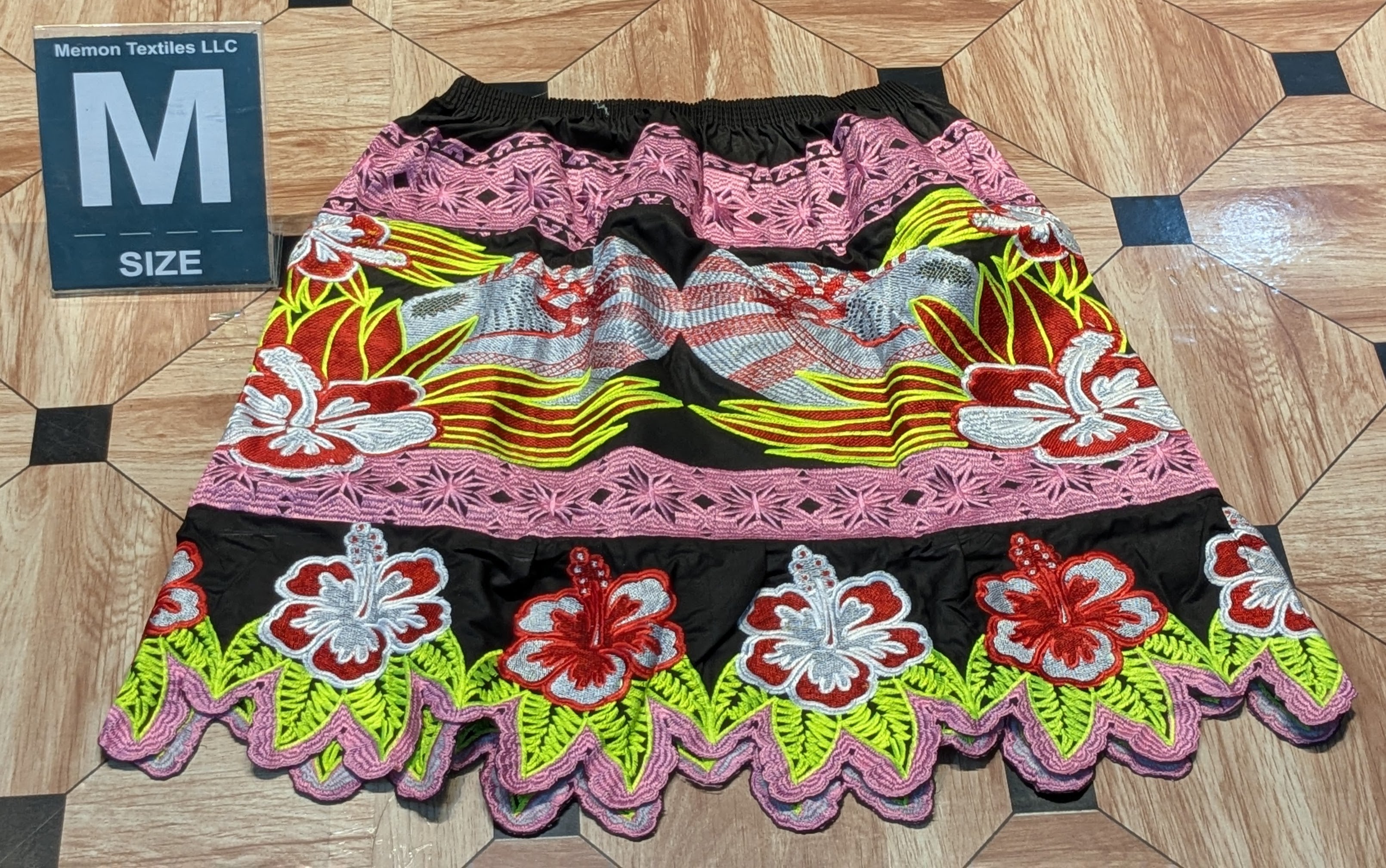 Embroidered Island Skirts (Urohs) - M