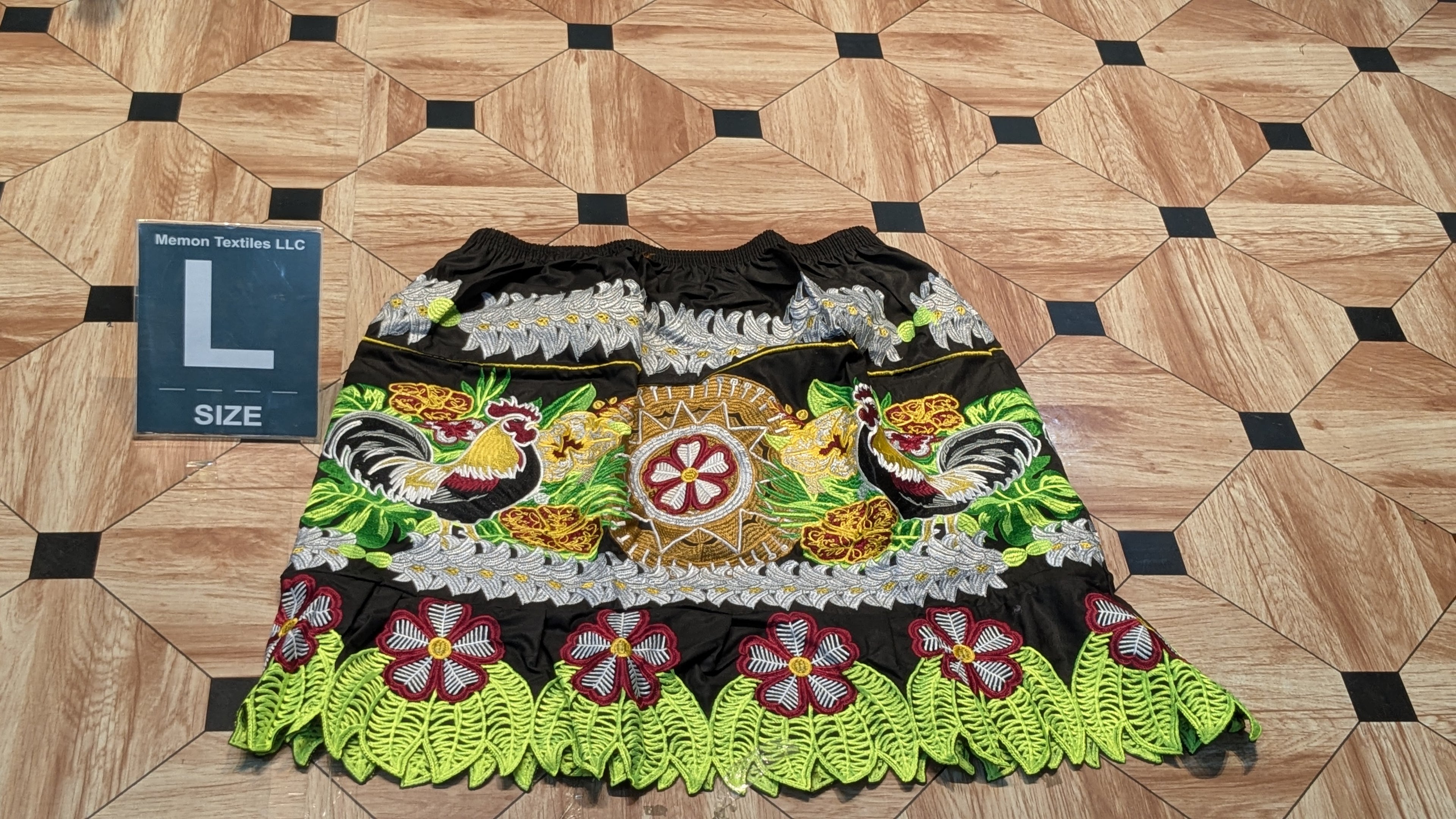 Embroidered Island Skirts (Urohs) - L