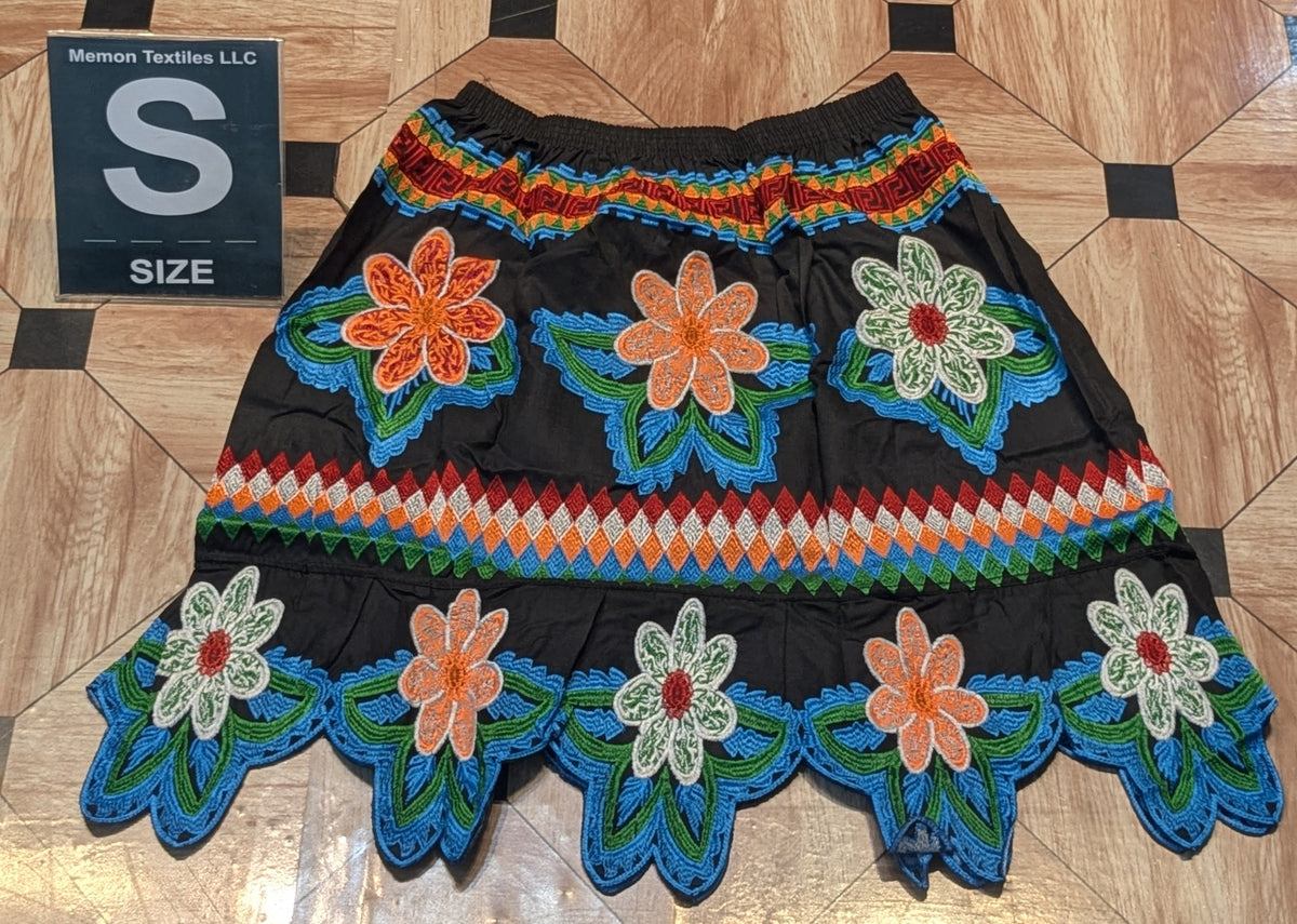 Embroidered Skirt (Island Urohs) - S