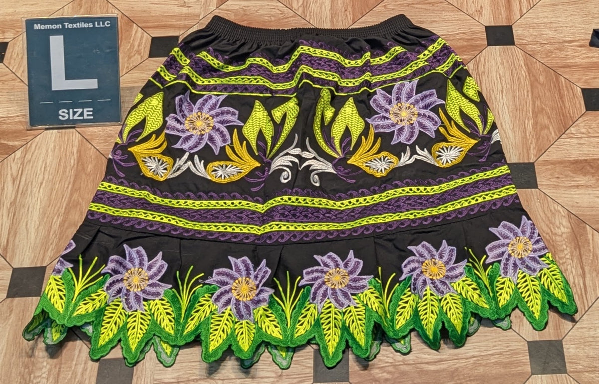Embroidered Island Skirts (Urohs) - L
