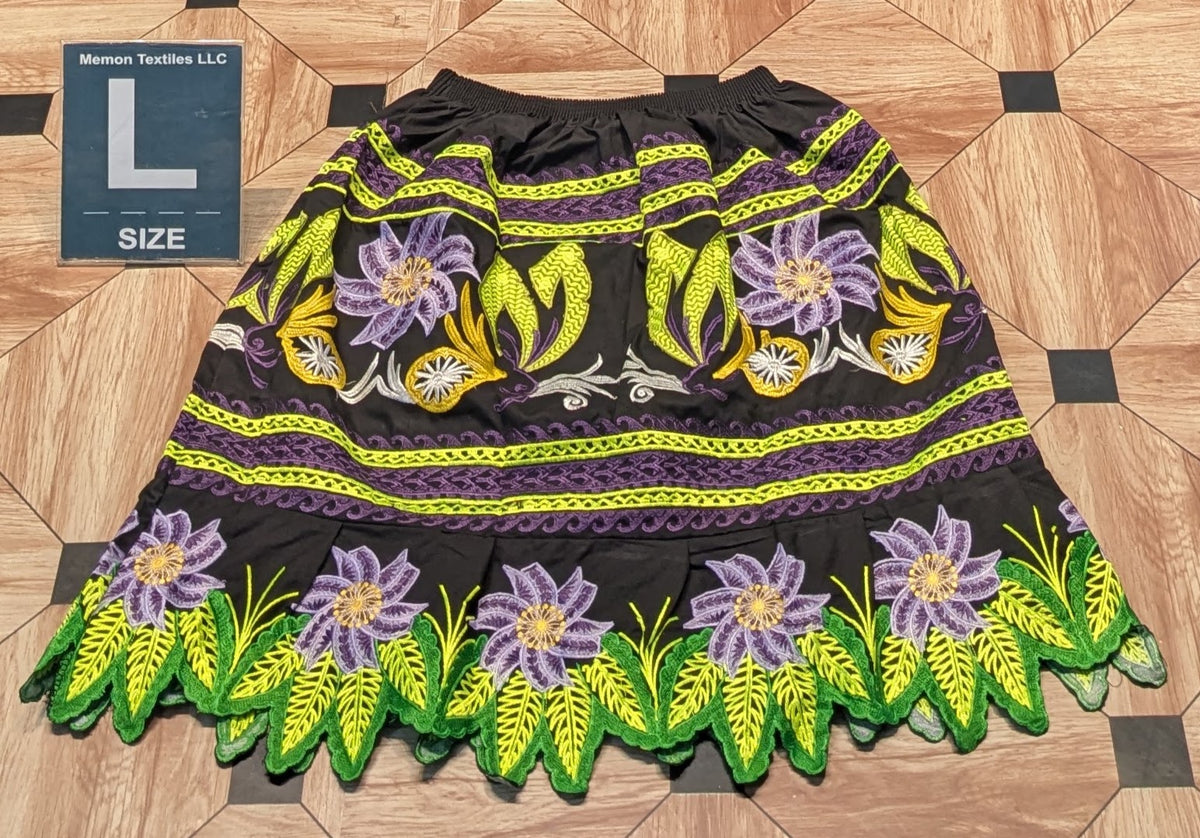 Embroidered Island Skirt (Urohs) - L