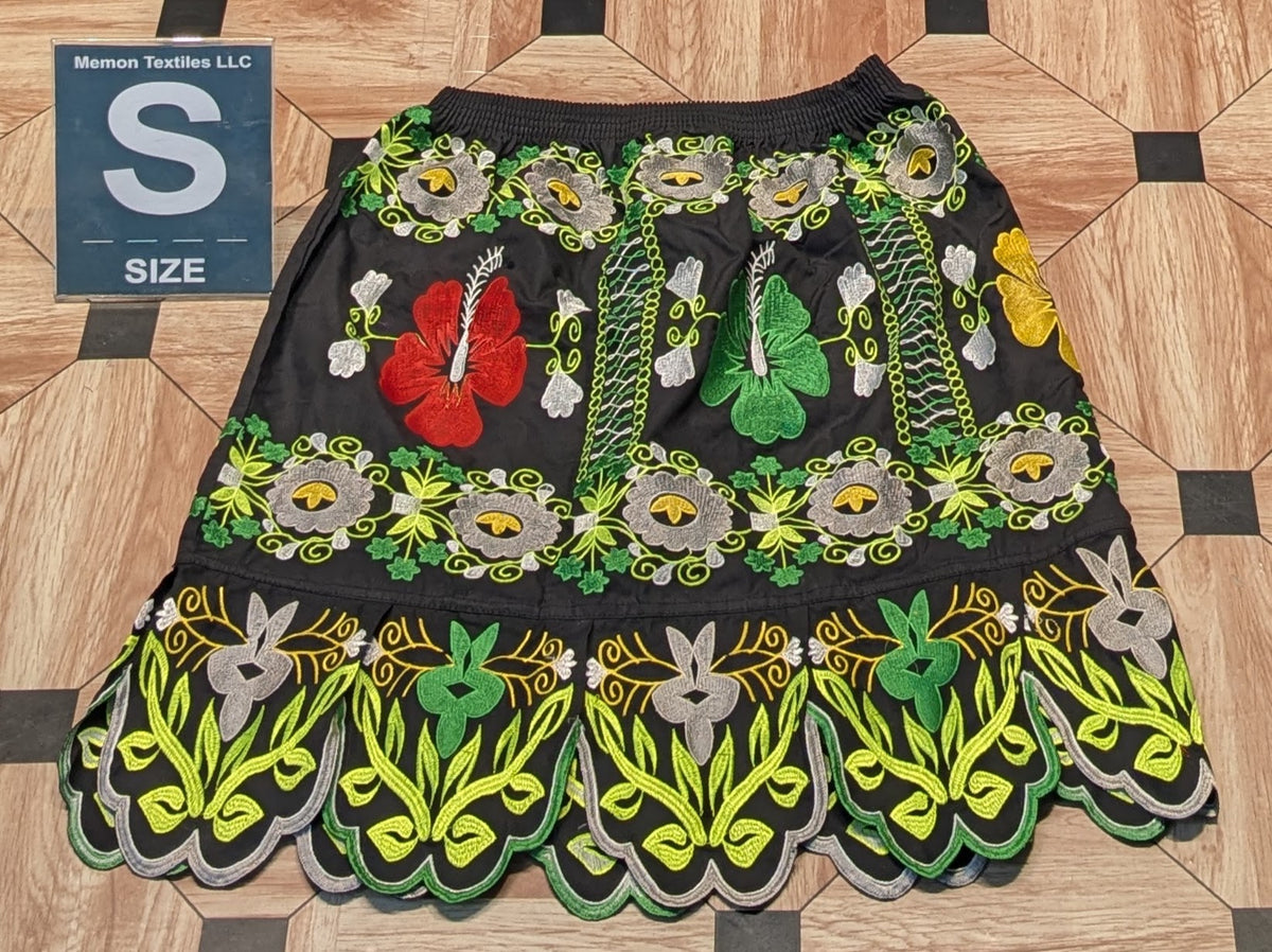 Floral Embroidered Island Skirts (Urohs) - S