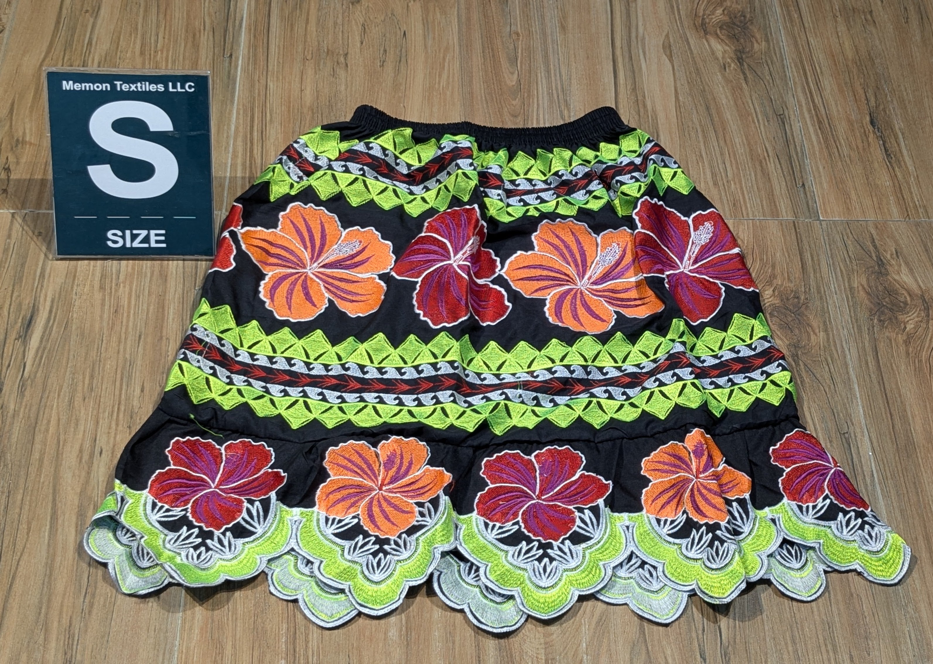 Embroidered Island Skirts (Urohs) - S