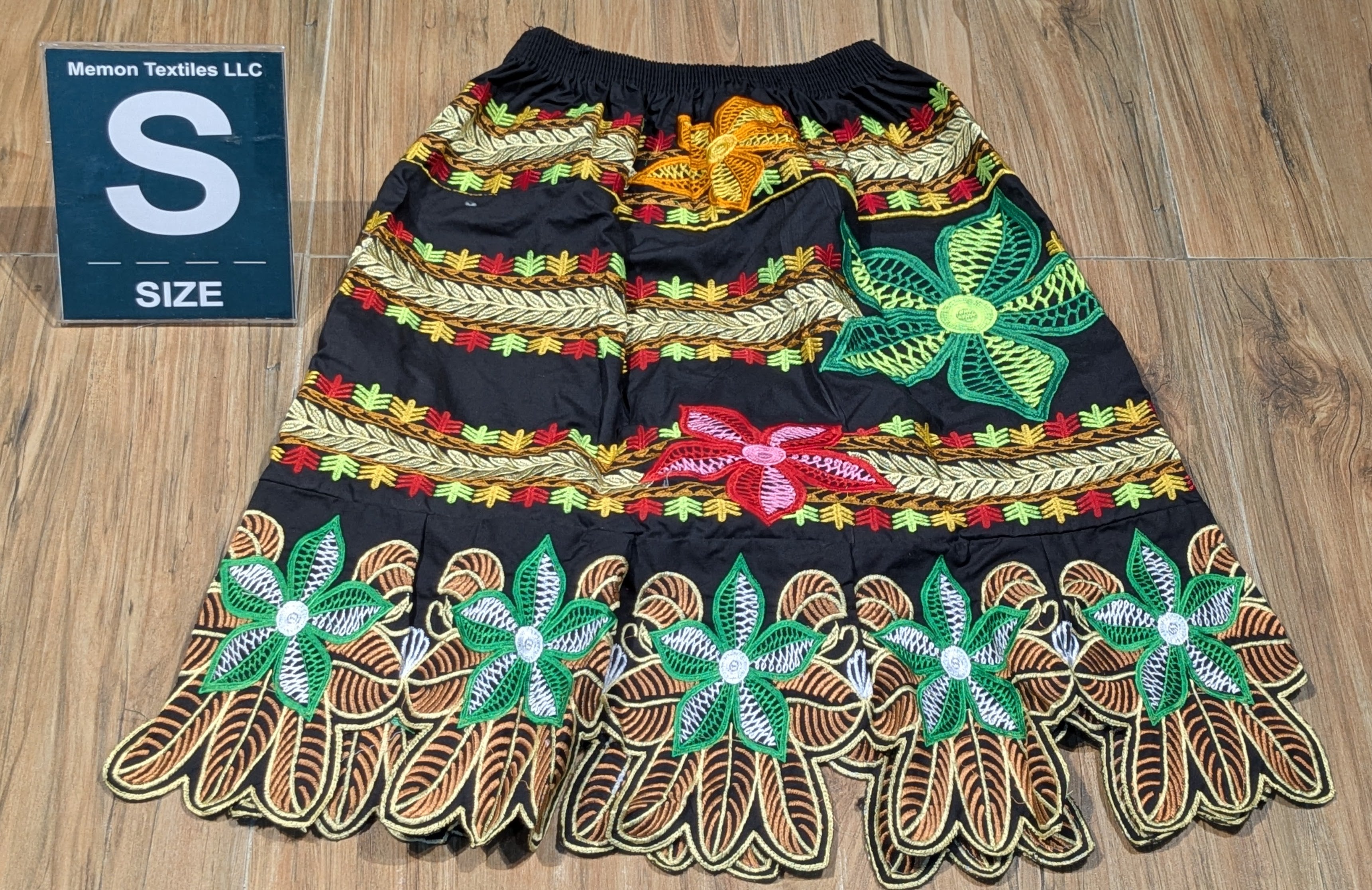 Embroidered Island Skirts (Urohs) - S