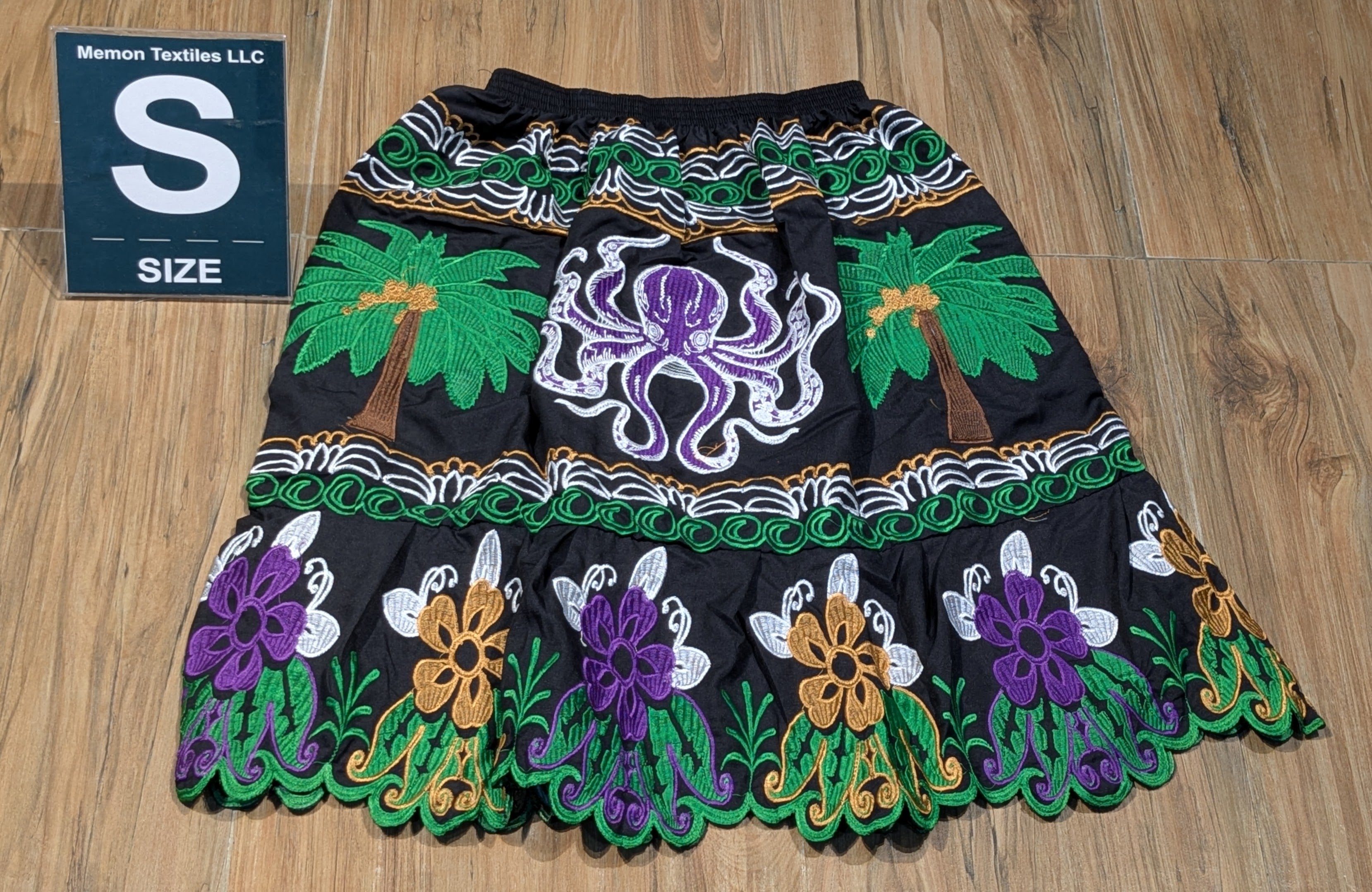 Embroidered Island Skirts (Urohs) - S