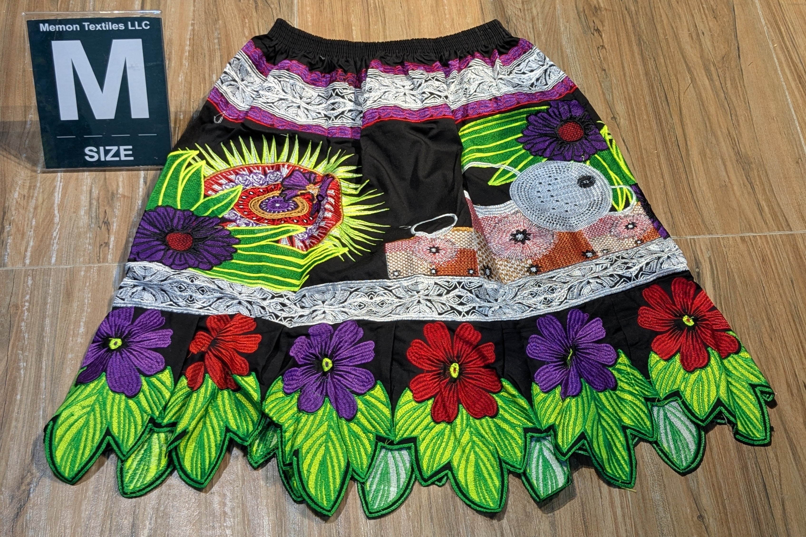 Floral Island Skirts (Urohs) - M