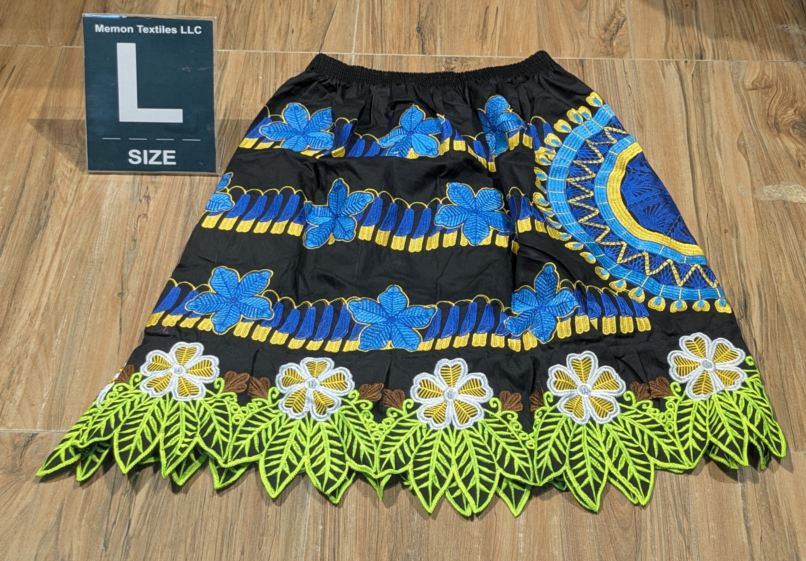 Floral Embroidered Island Skirts (Urohs) - L