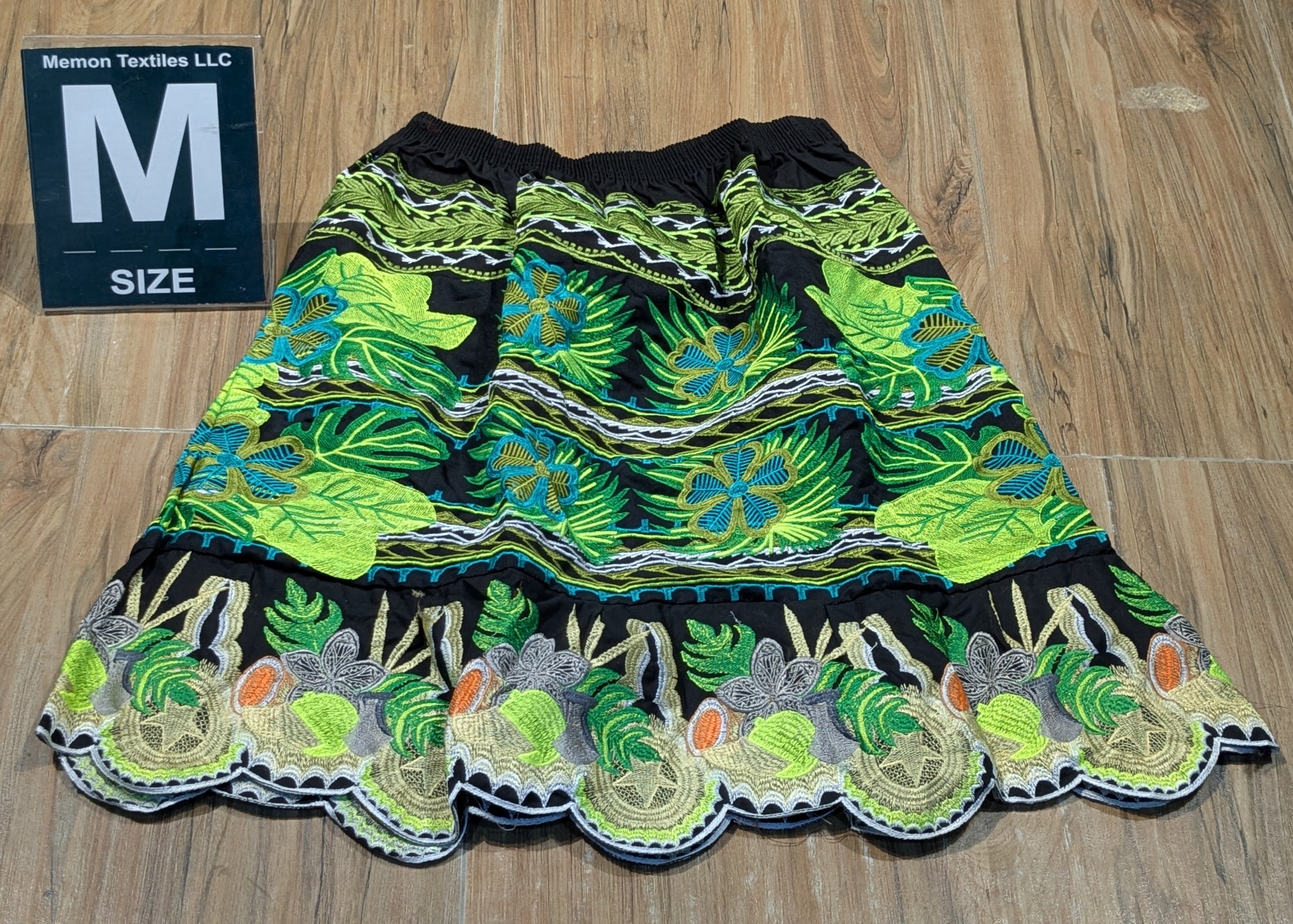 Floral Embroidered Island Skirts (Urohs) - M