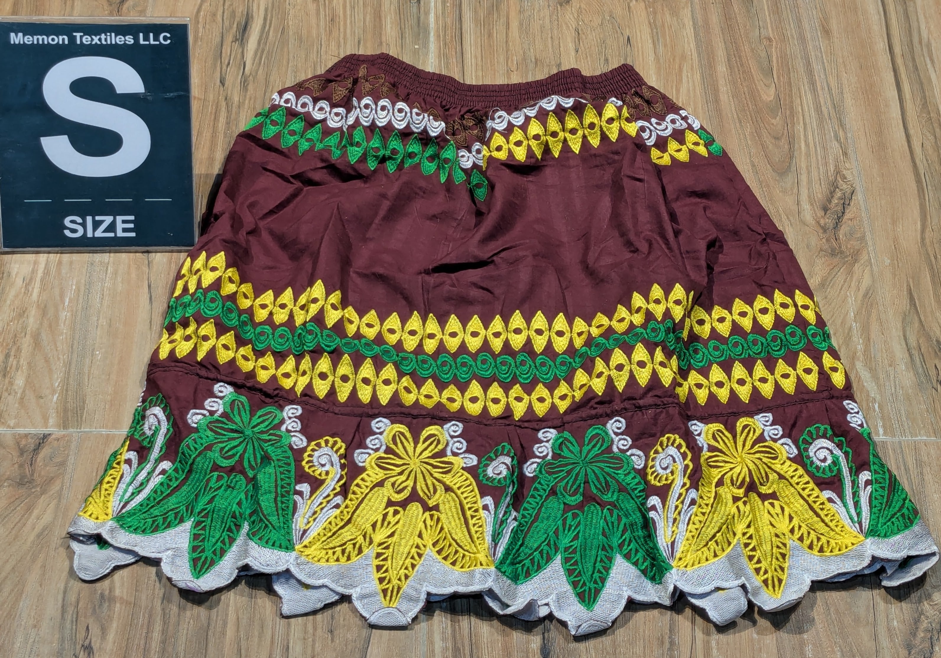 Floral Embroidered Island Skirts (Urohs) - S