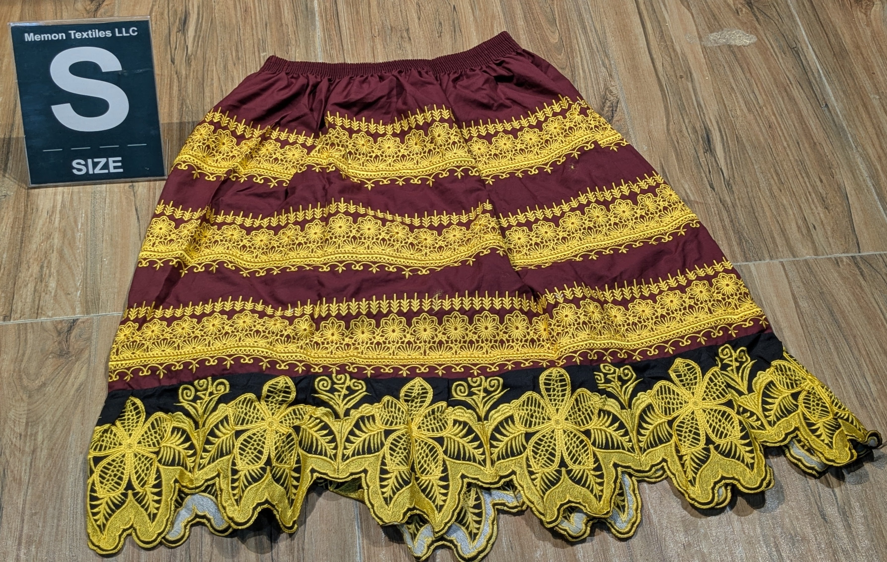 Floral Embroidered Island Skirts (Urohs) - S