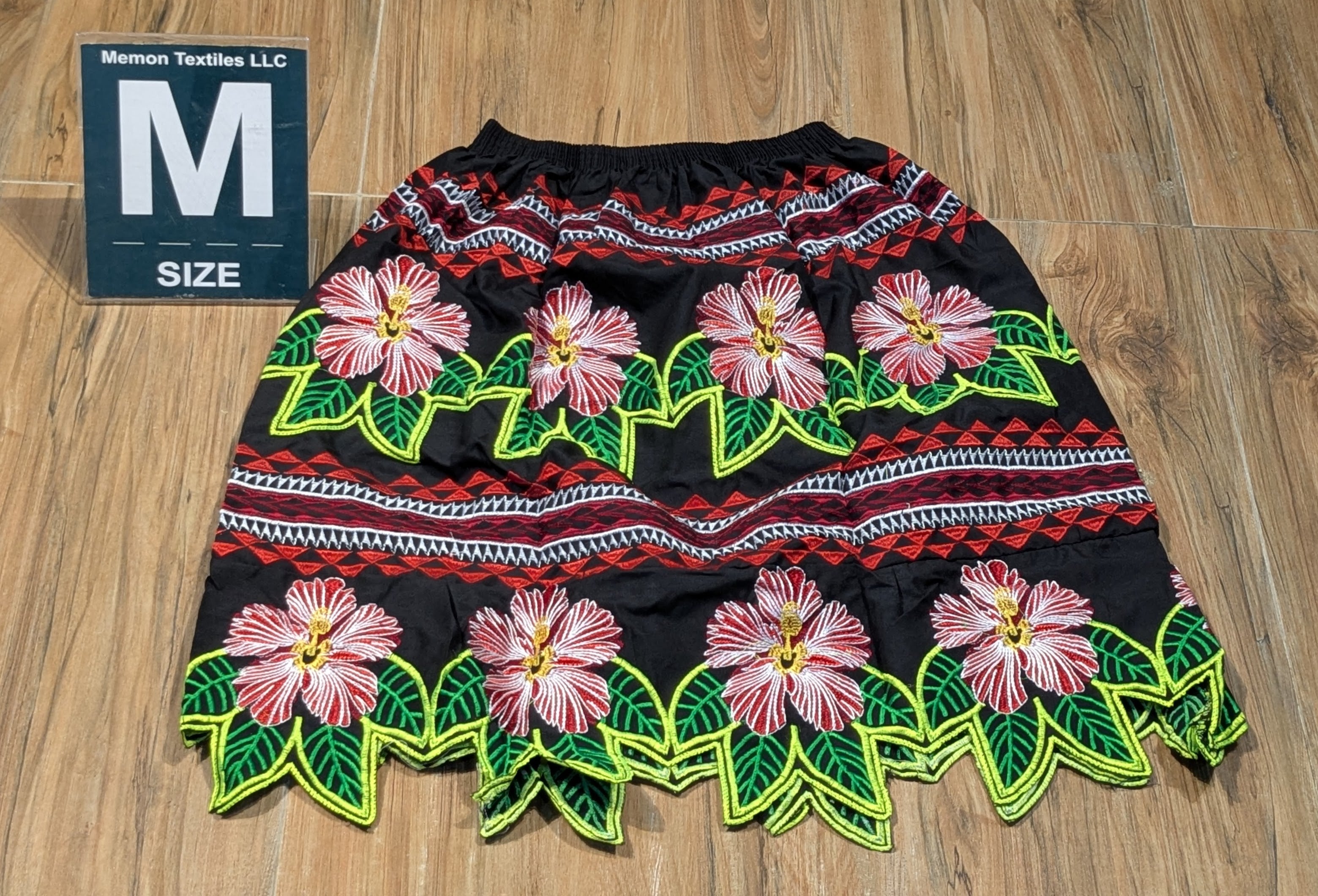 Floral Embroidered Island Skirts (Urohs) - M