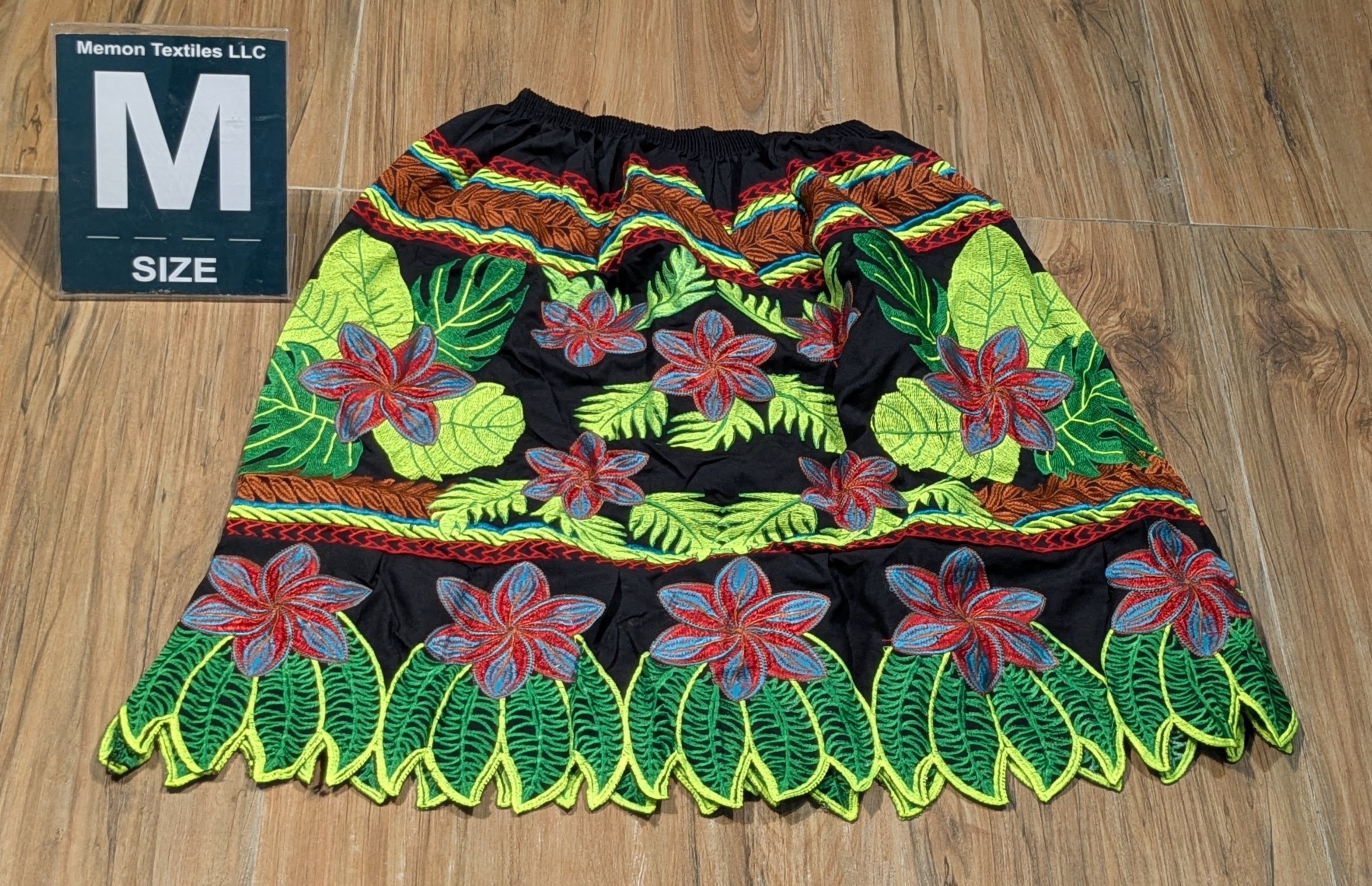 Floral Embroidered Island Skirts (Urohs) - M