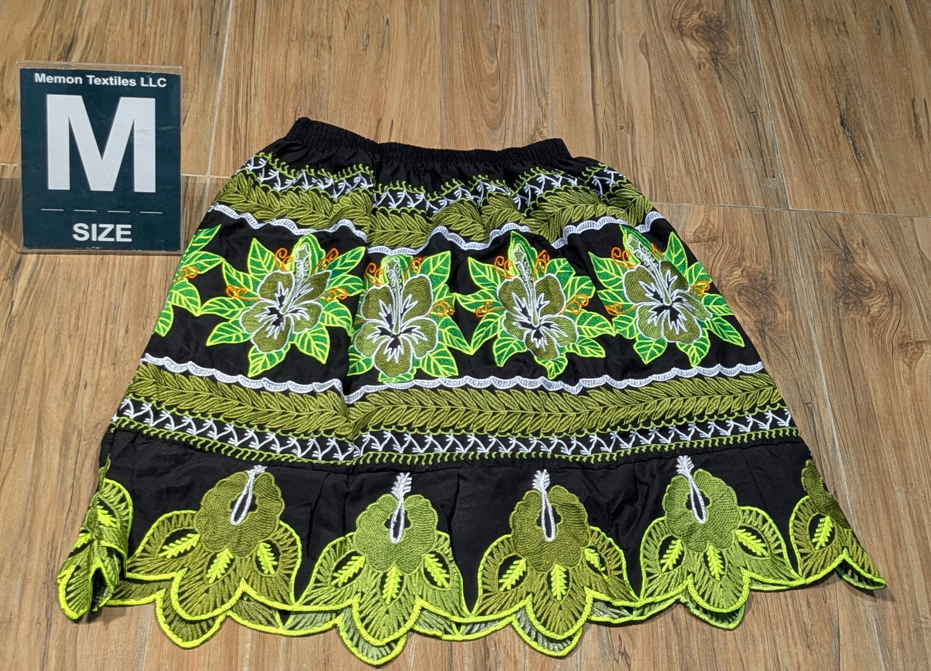 Floral Embroidered Island Skirts (Urohs) - M