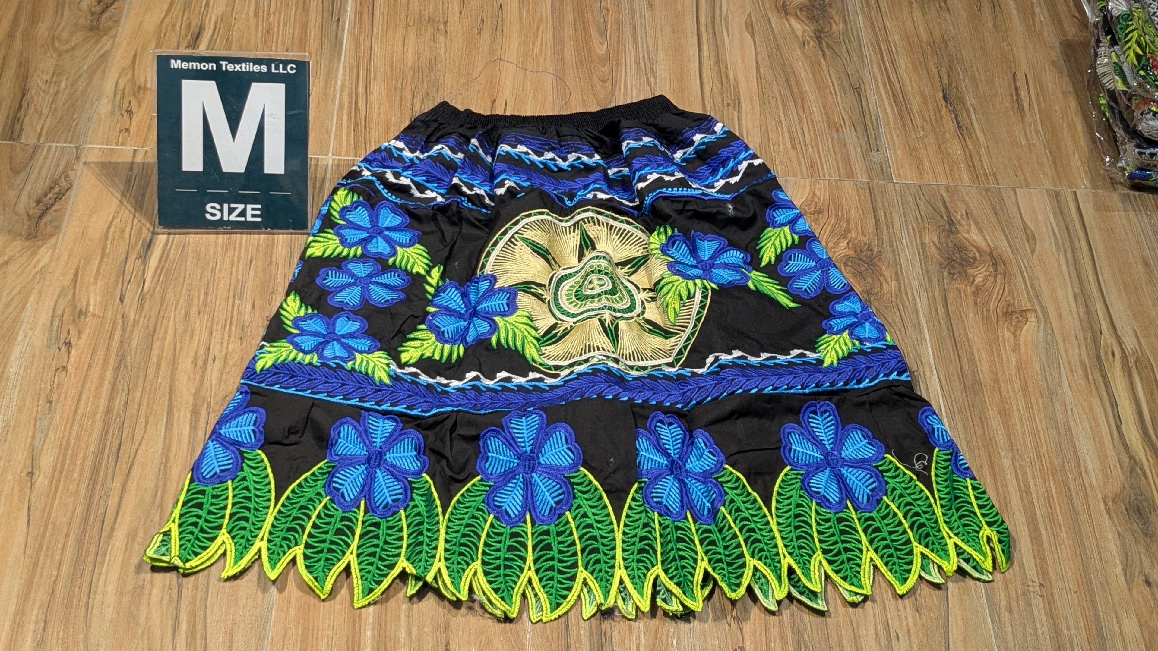 Floral Embroidered Island Skirts (Urohs) - M #1428