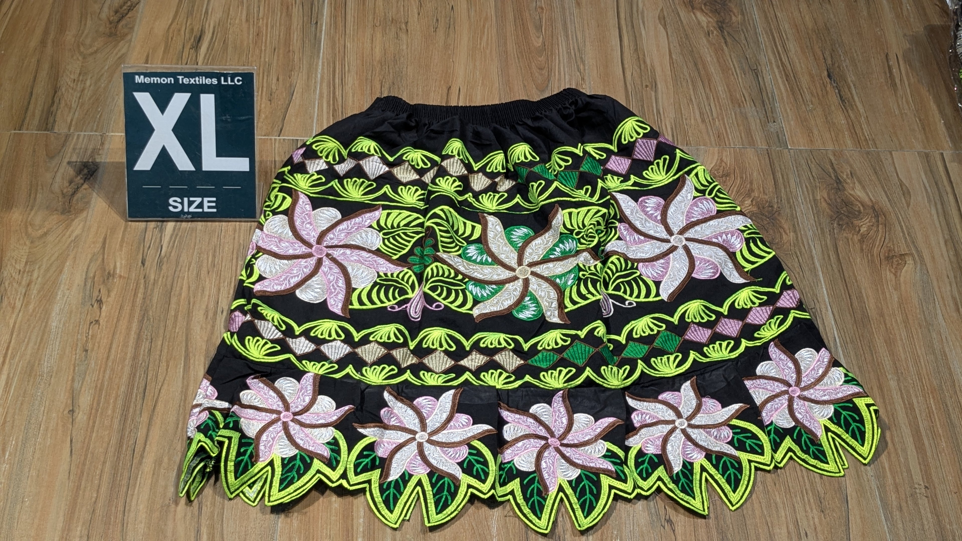Floral Embroidered Island Skirts (Urohs) - XL #1468