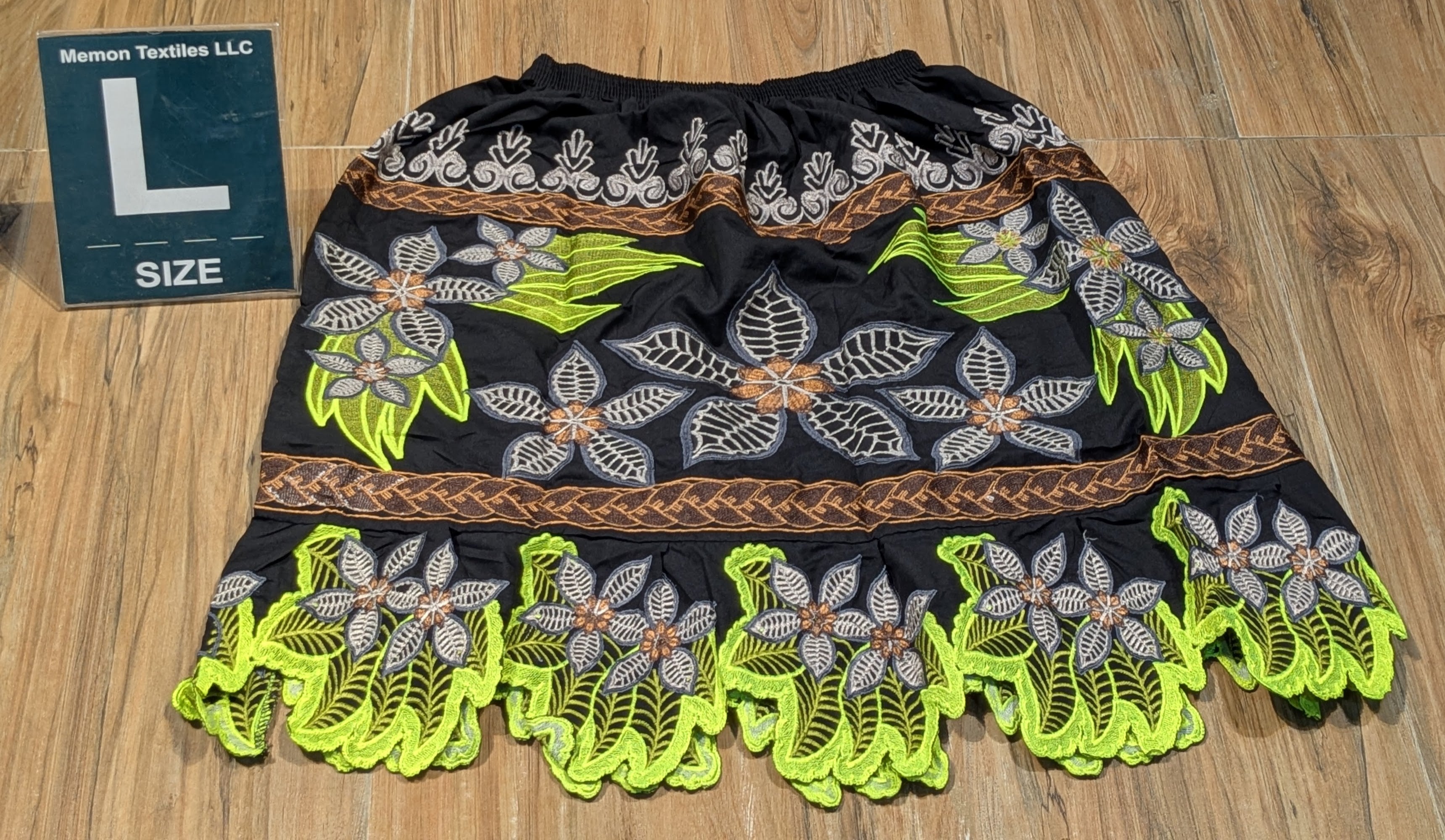 Floral Embroidered Island Skirts (Urohs) - L #1522