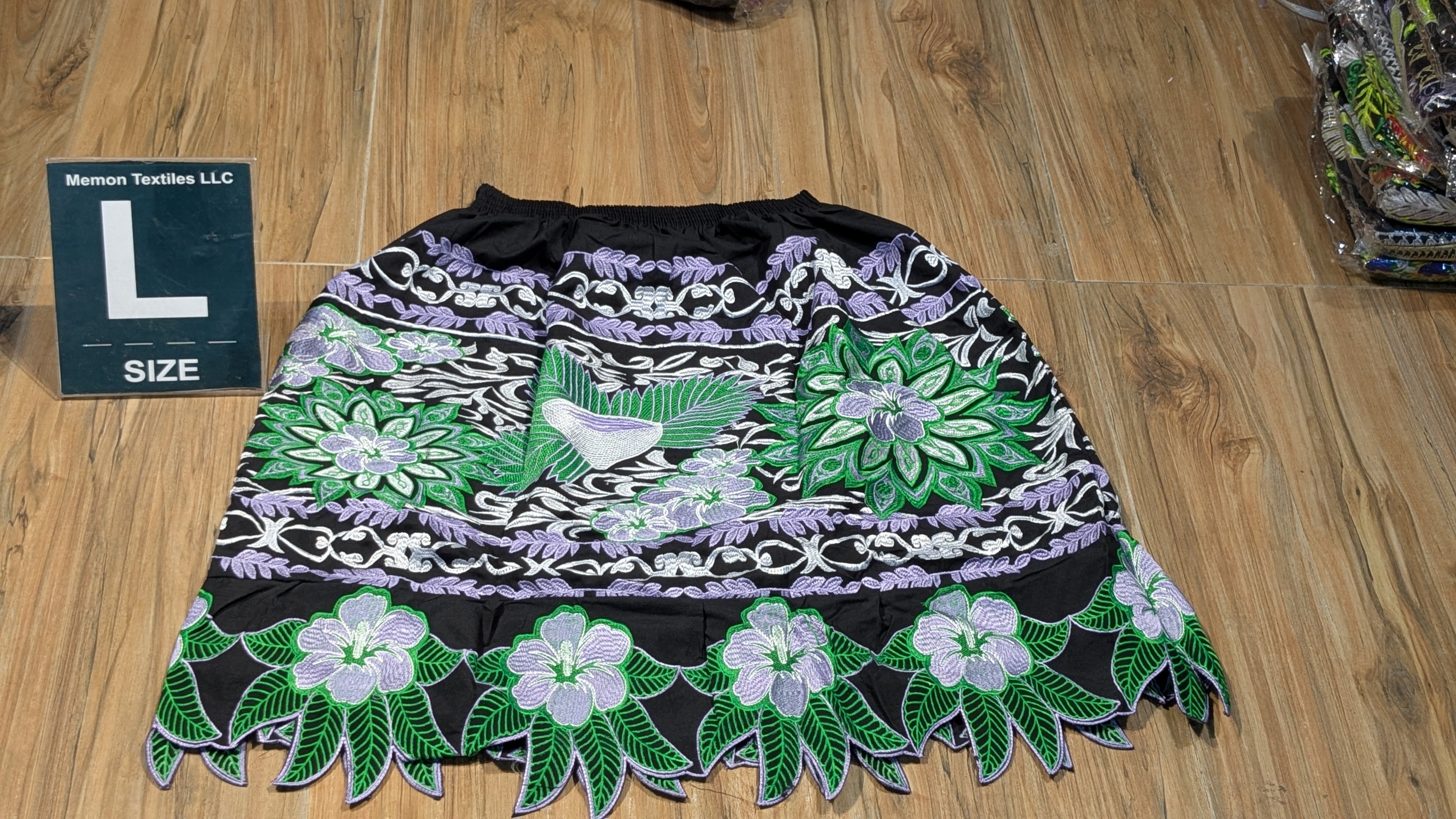 Floral Embroidered Island Skirts (Urohs) - L #1539