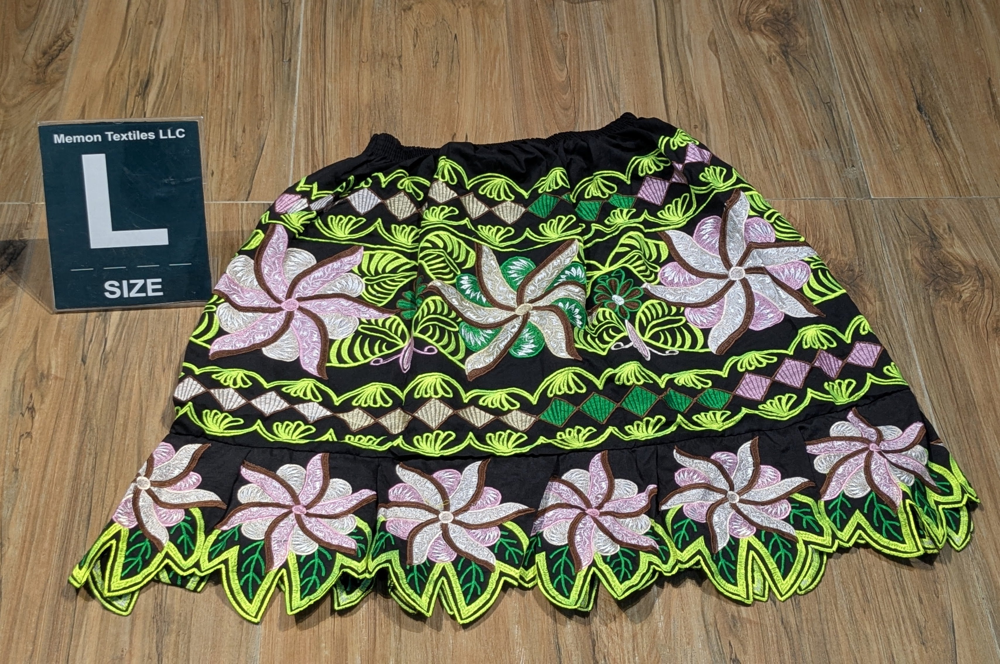Floral Embroidered Island Skirts (Urohs) - L #1543