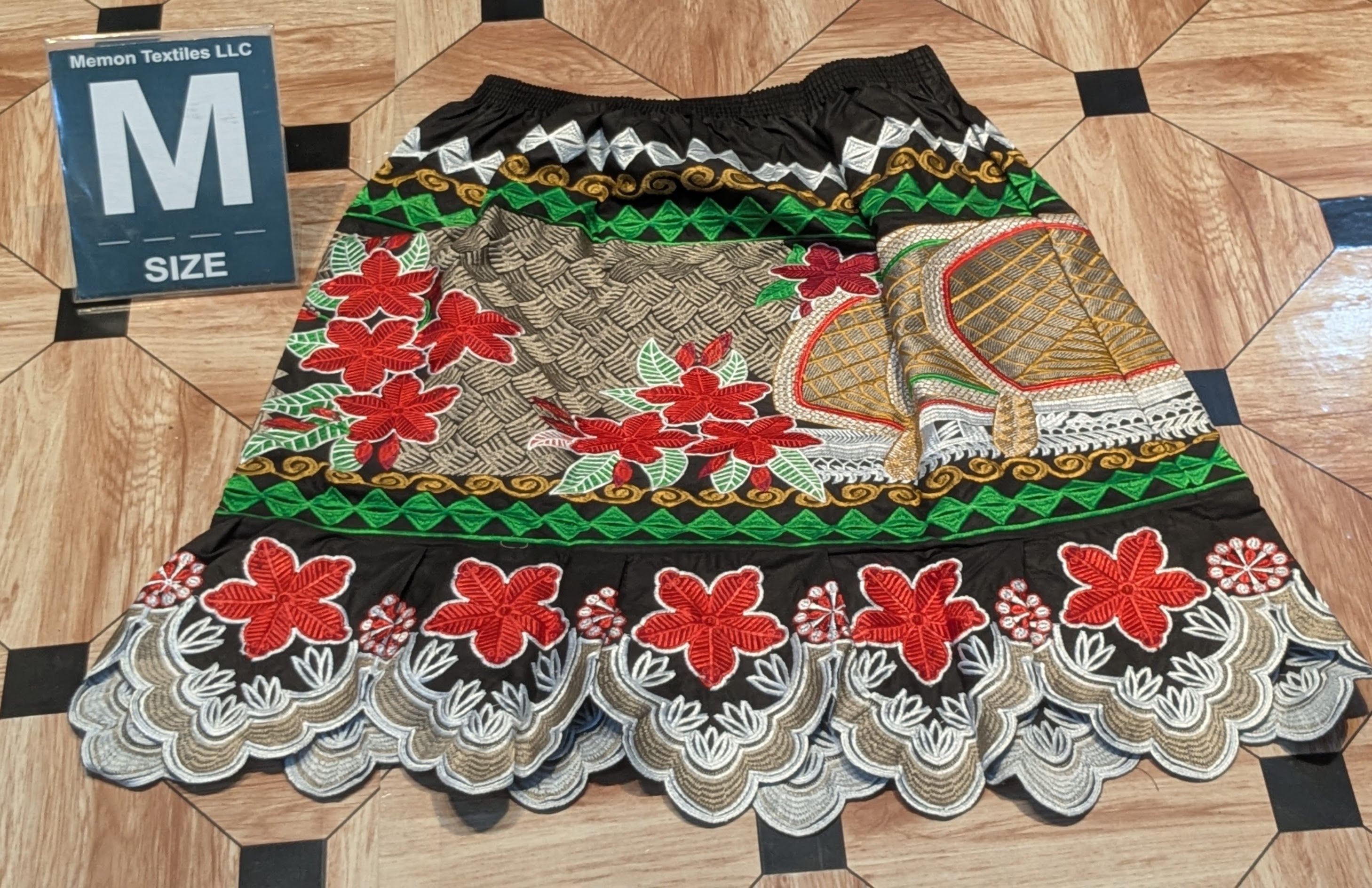 Floral Embroidered Island Skirts (Urohs) - M