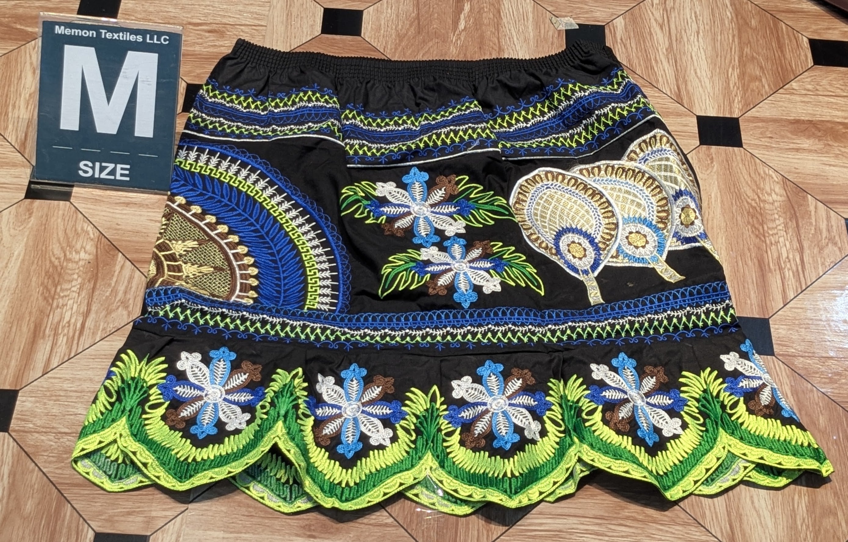 Floral Embroidered Island Skirts (Urohs) - M
