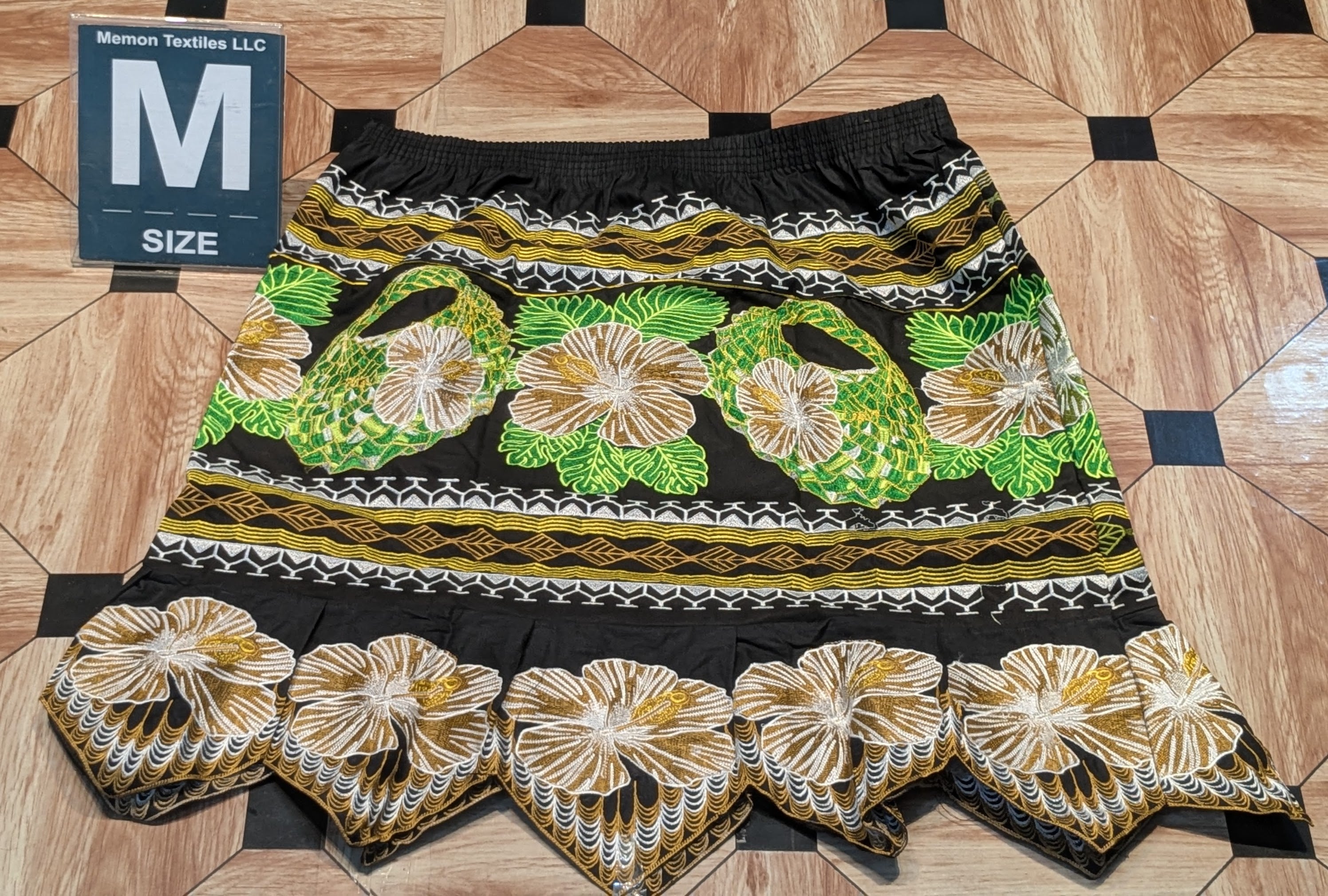 Floral Embroidered Island Skirts (Urohs) - M
