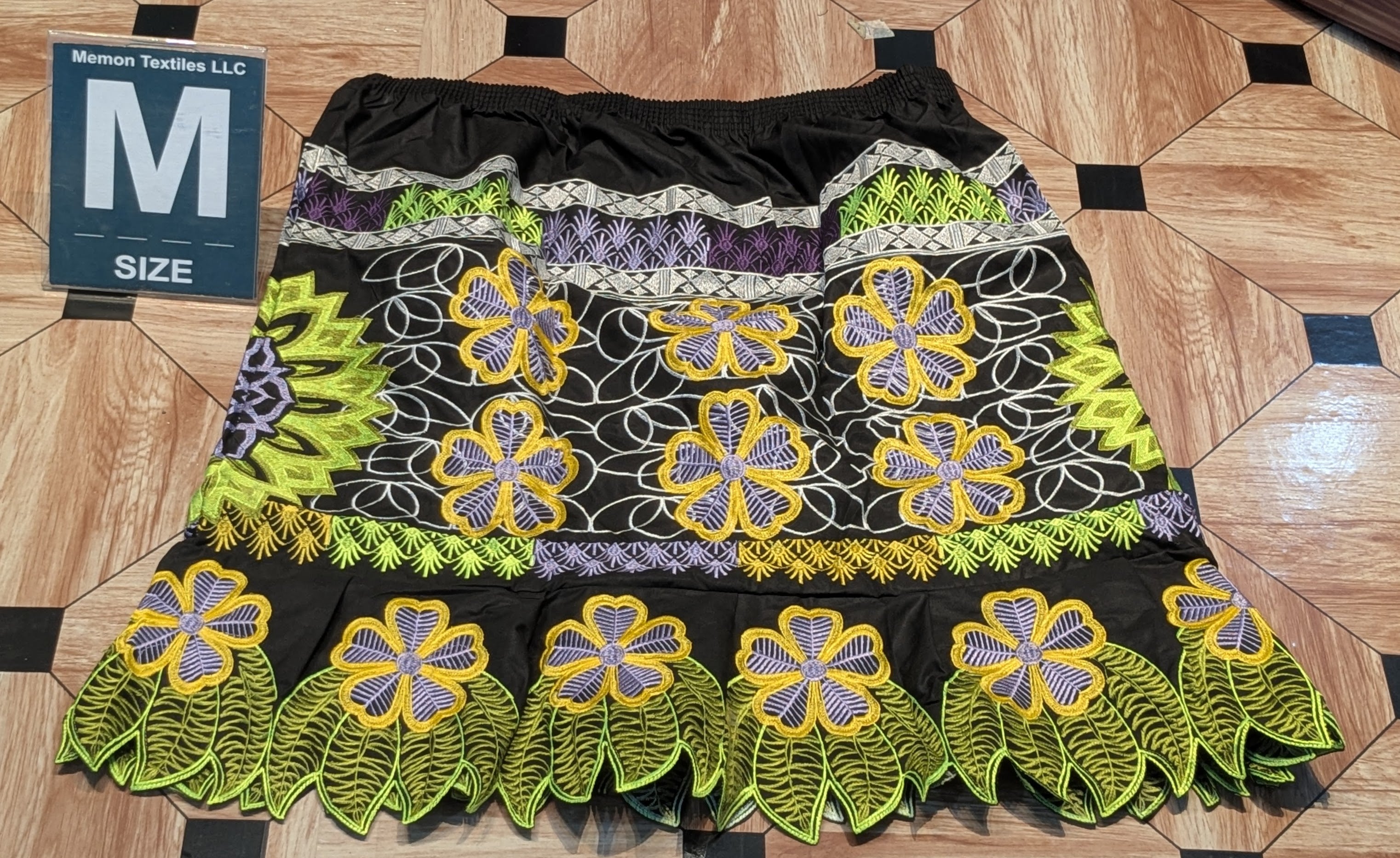 Floral Embroidered Island Skirts (Urohs) - M