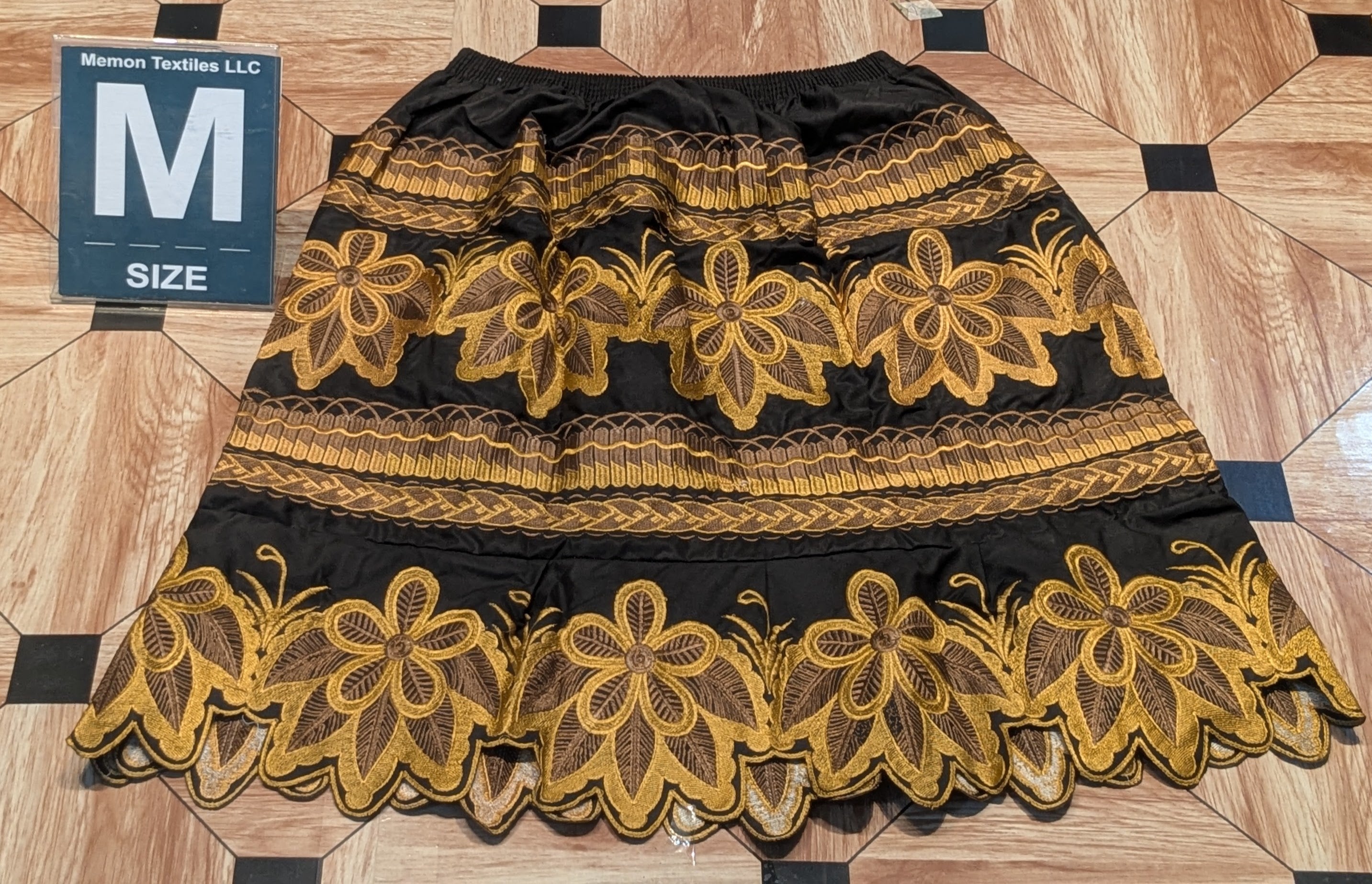 Floral Embroidered Island Skirts (Urohs) - M