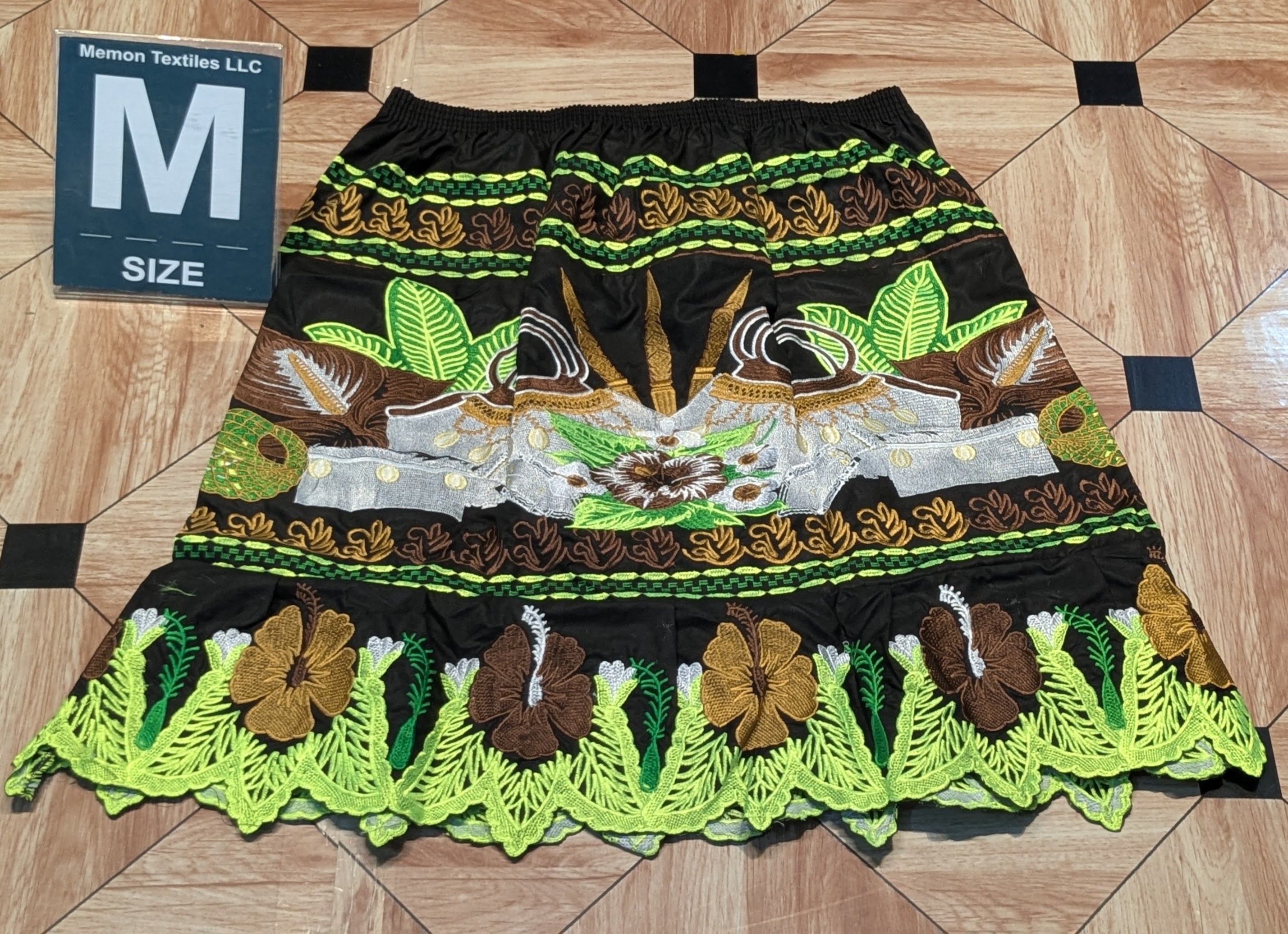 Floral Embroidered Island Skirts (Urohs) - M