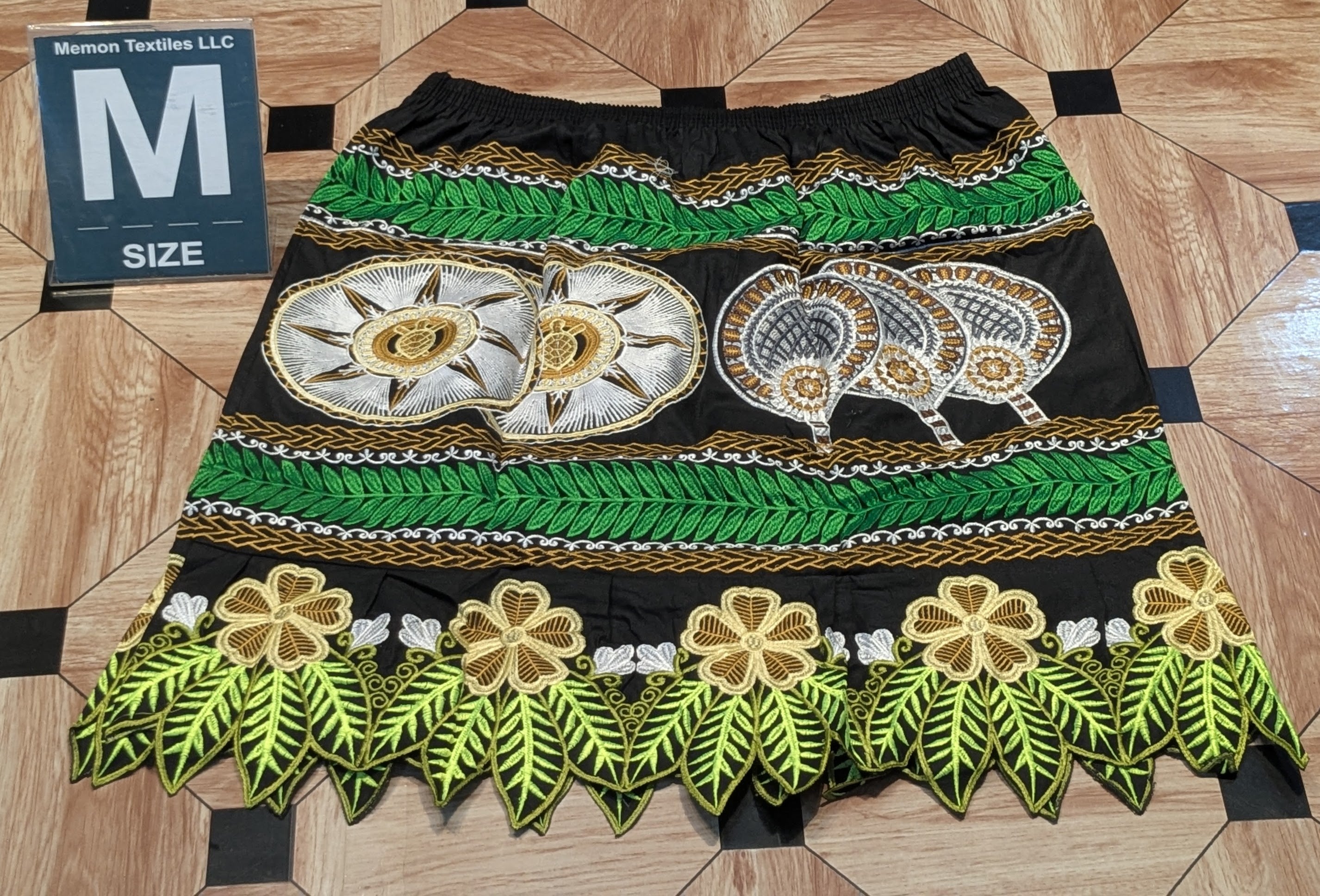 Floral Embroidered Island Skirts (Urohs) - M