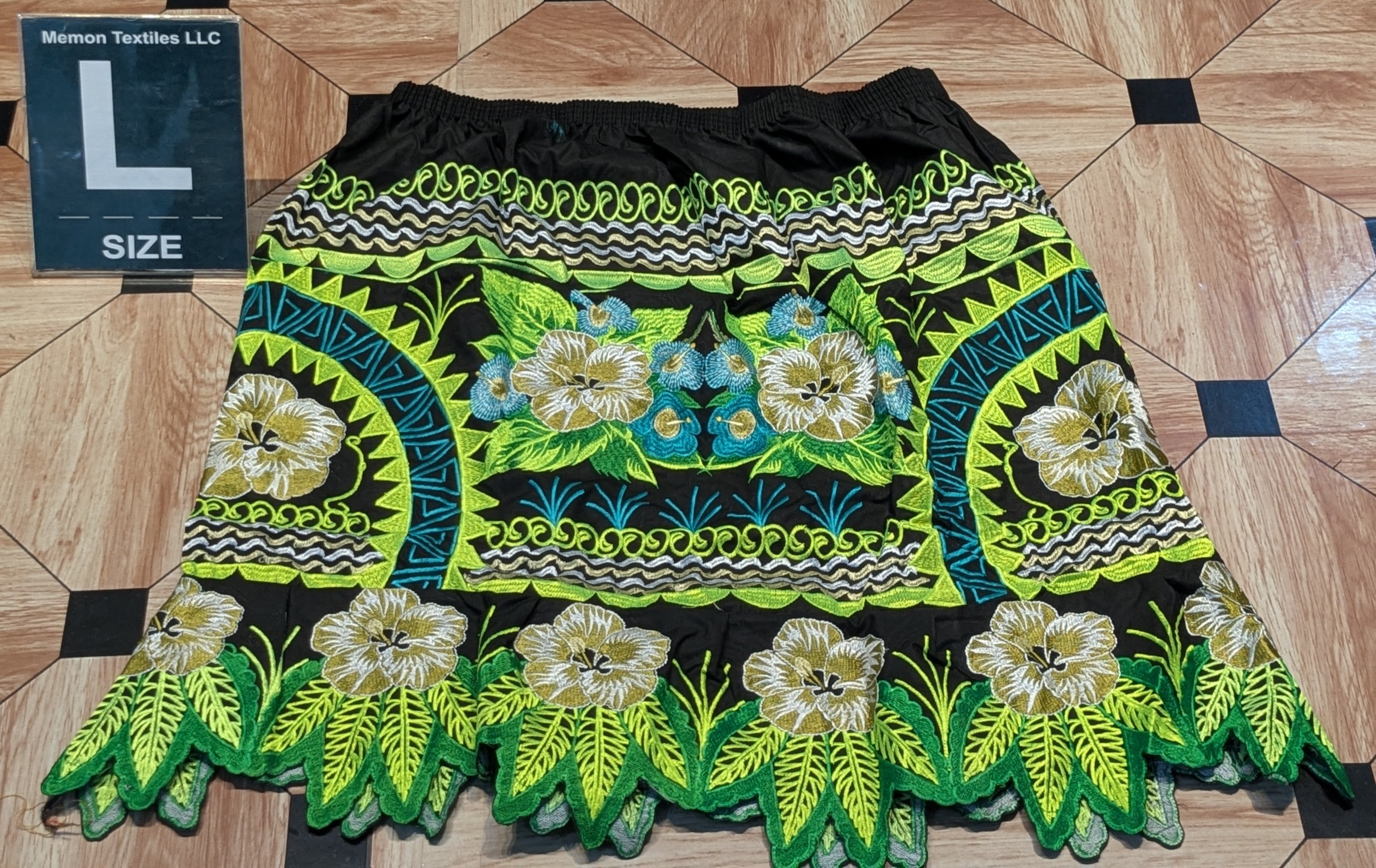 Floral Embroidered Island Skirts (Urohs) - L