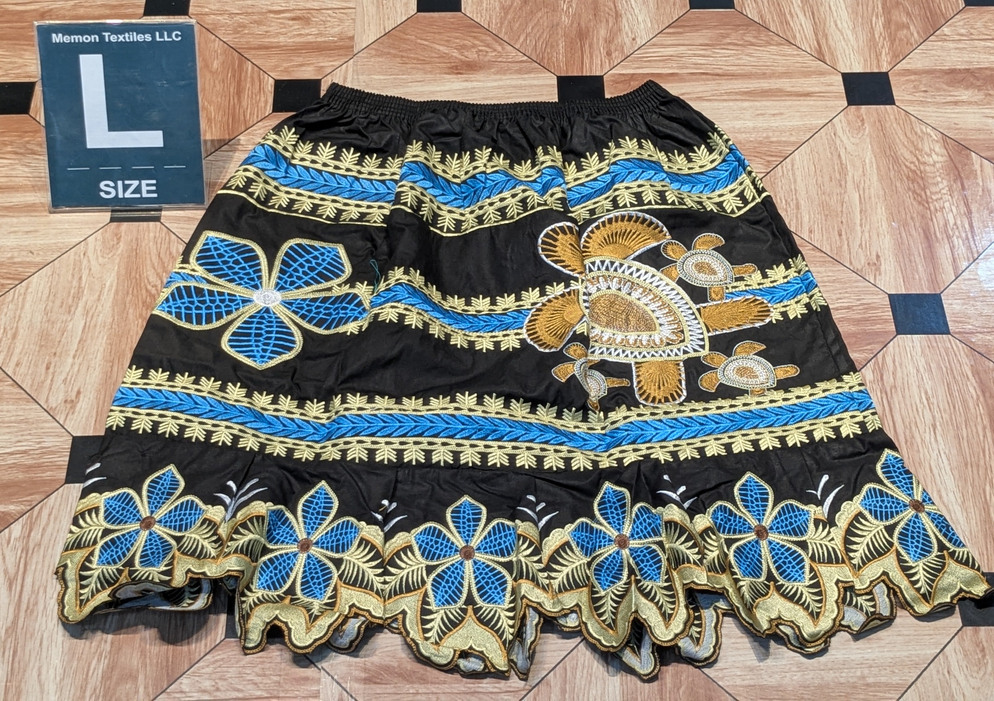 Floral Embroidered Island Skirts (Urohs) - L