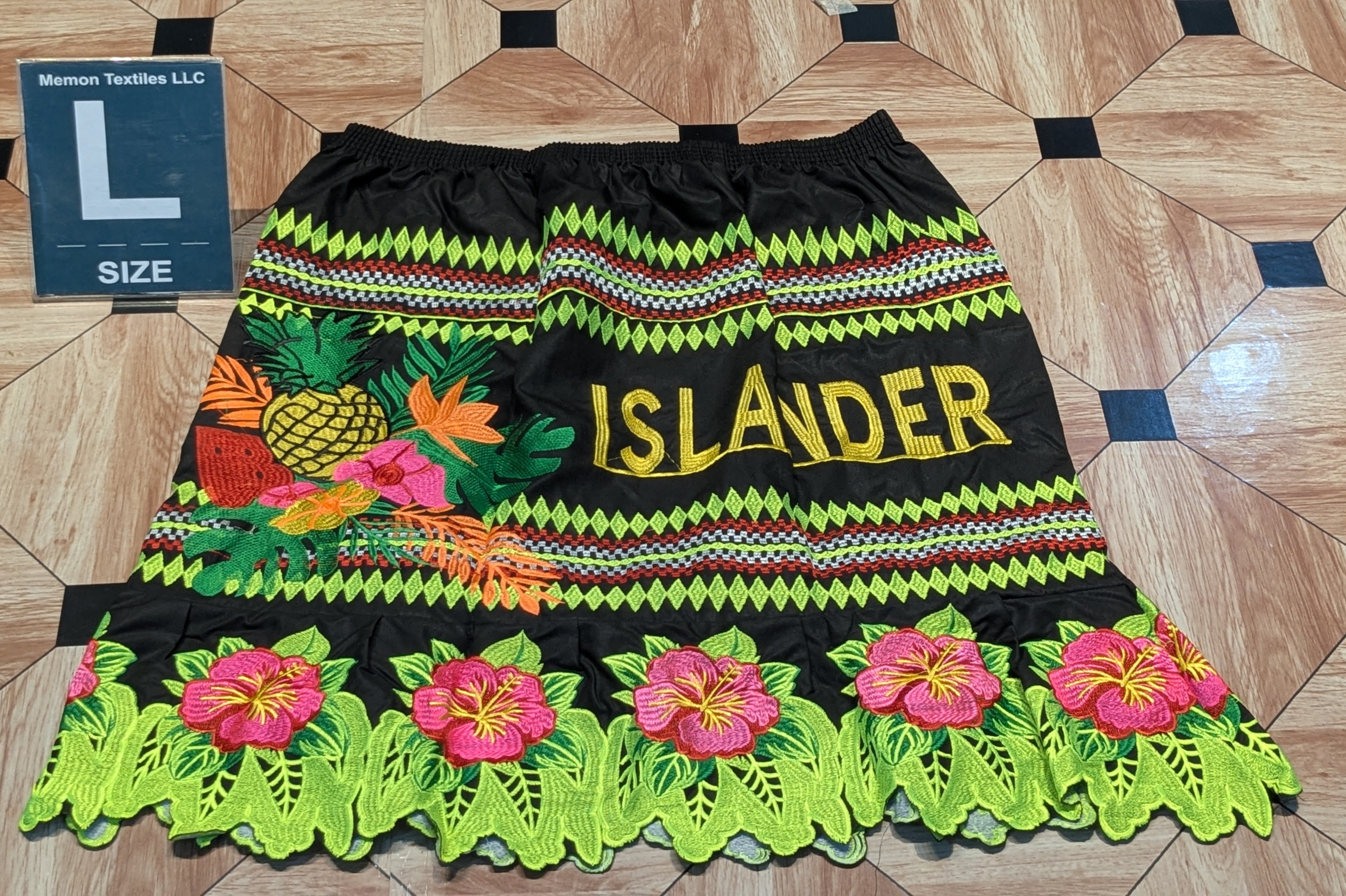 Floral Embroidered Island Skirts (Urohs) - L